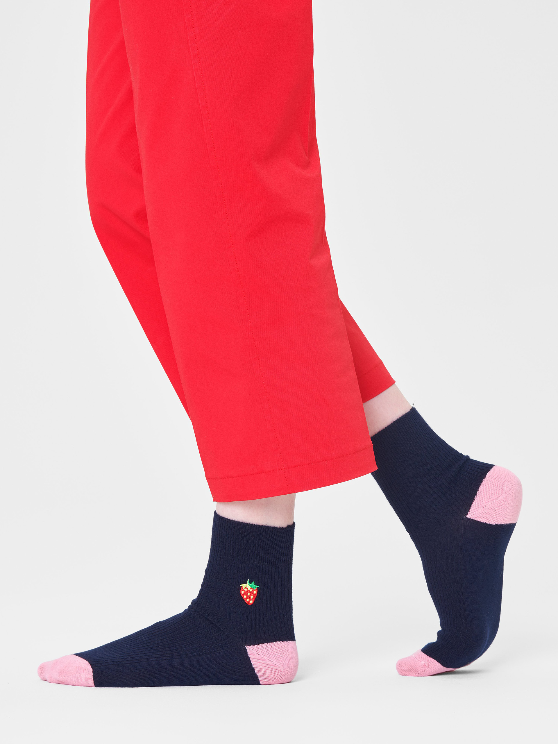 Ponožky Happy Socks Ribbed Embroidery Strawberry 1/2 Crew (navy)