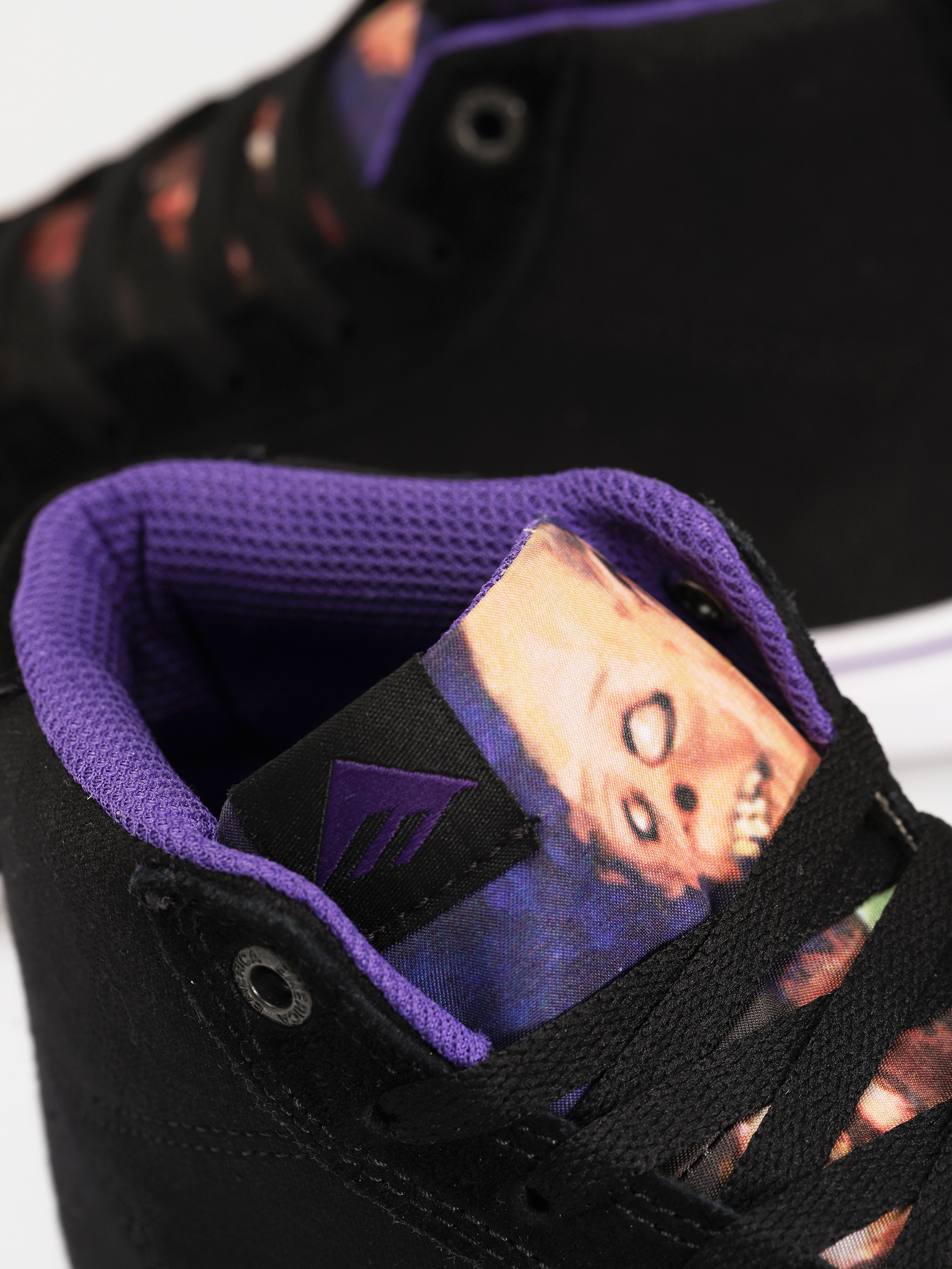 Boty Emerica Omen Hi X Dinosaur (black/purple)
