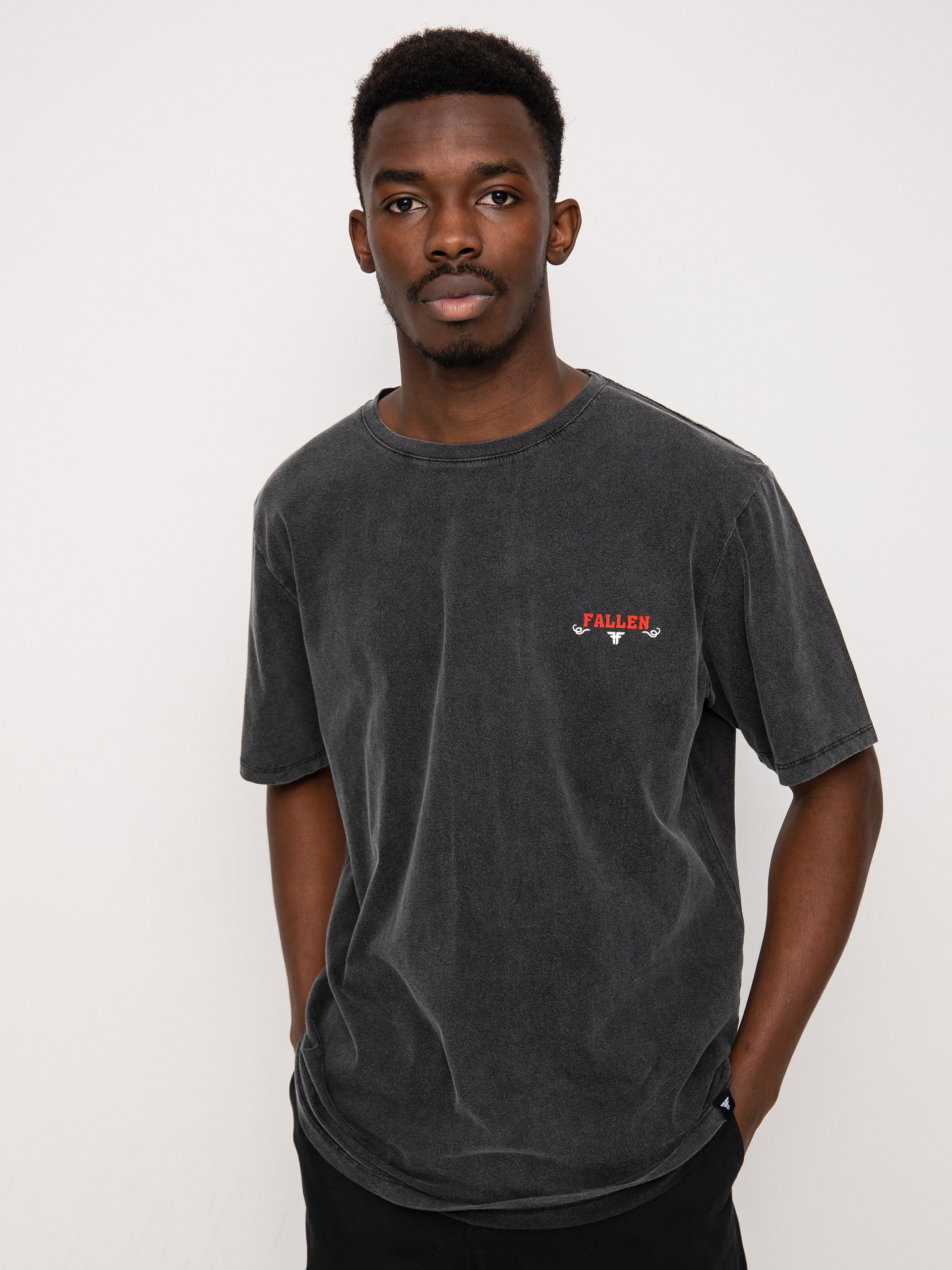 Tričko Fallen Revolver (black enzymatic wash/white x billy marks)