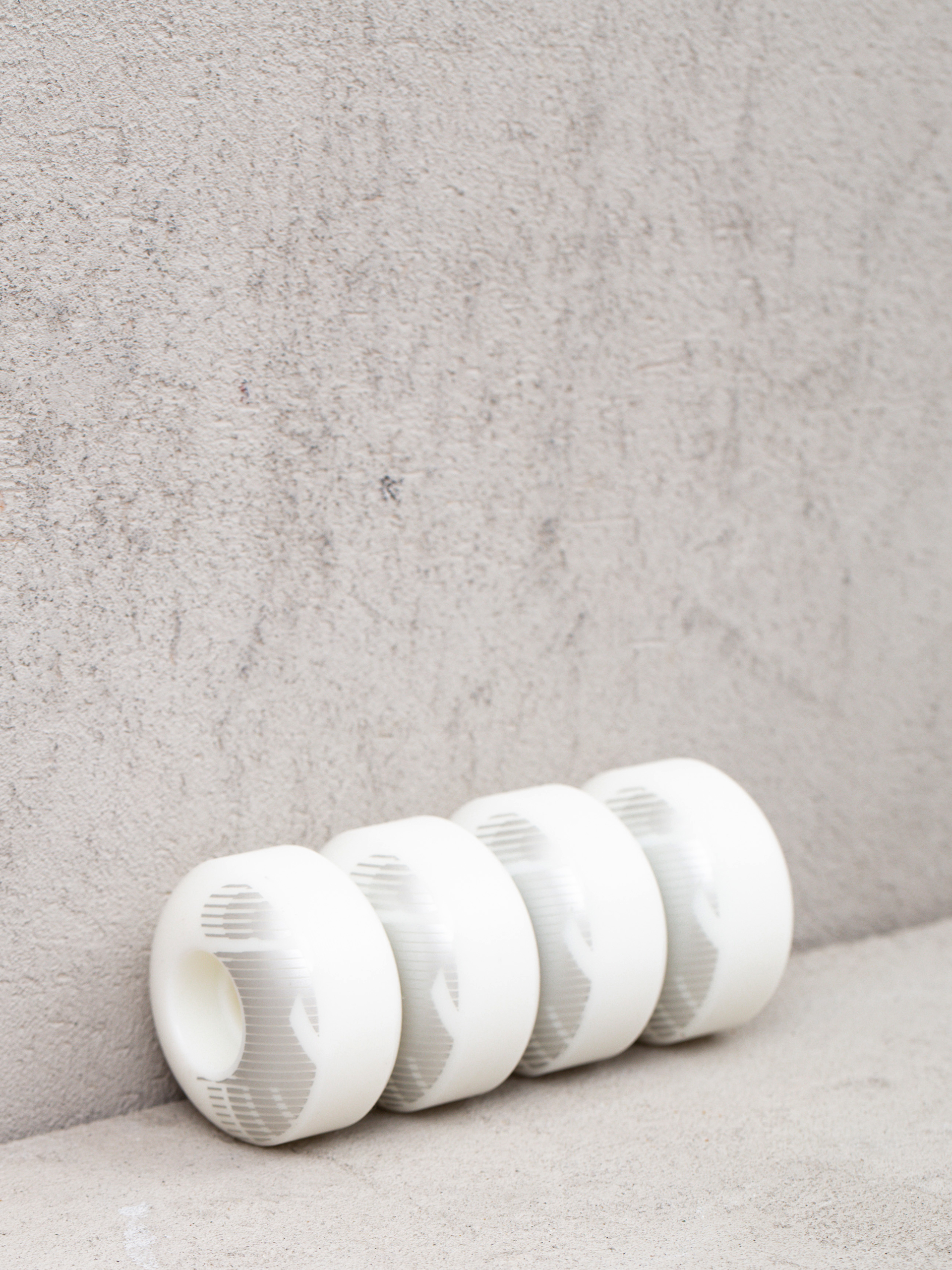 Kolečka Girl Skateboard Hero Staple (white/silver)