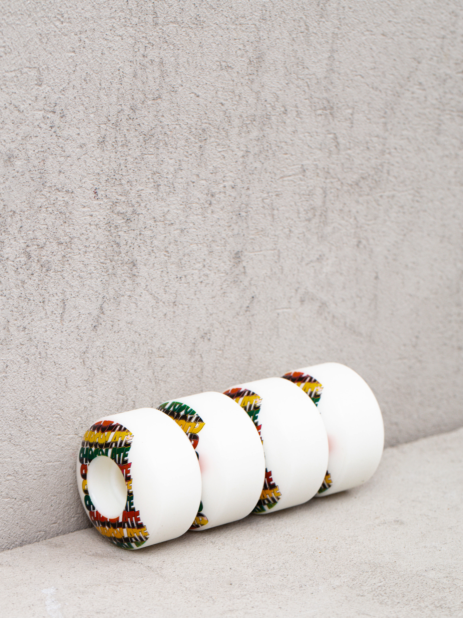 Kolečka Chocolate Sound System Staple (white/multi)