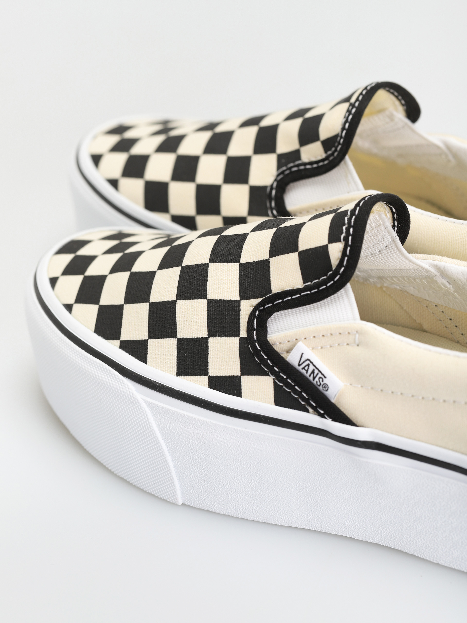 Boty Vans Classic Slip On Stackform (checkerboard black/classic white)