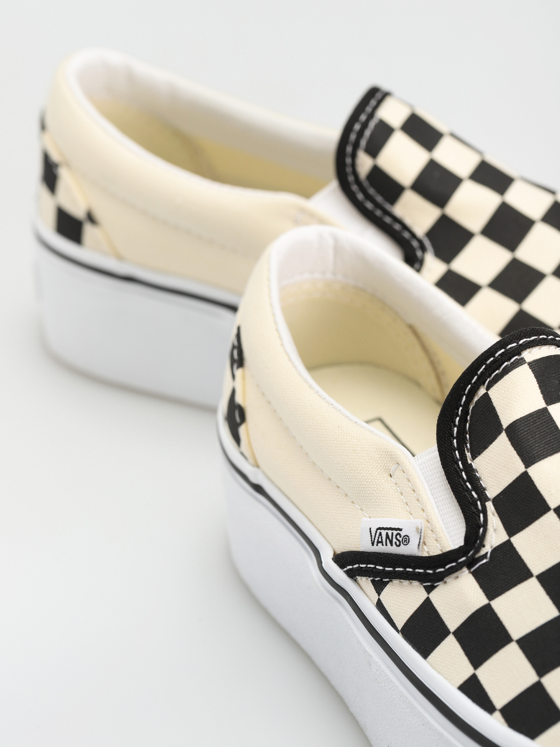 Boty Vans Classic Slip On Stackform (checkerboard black/classic white)