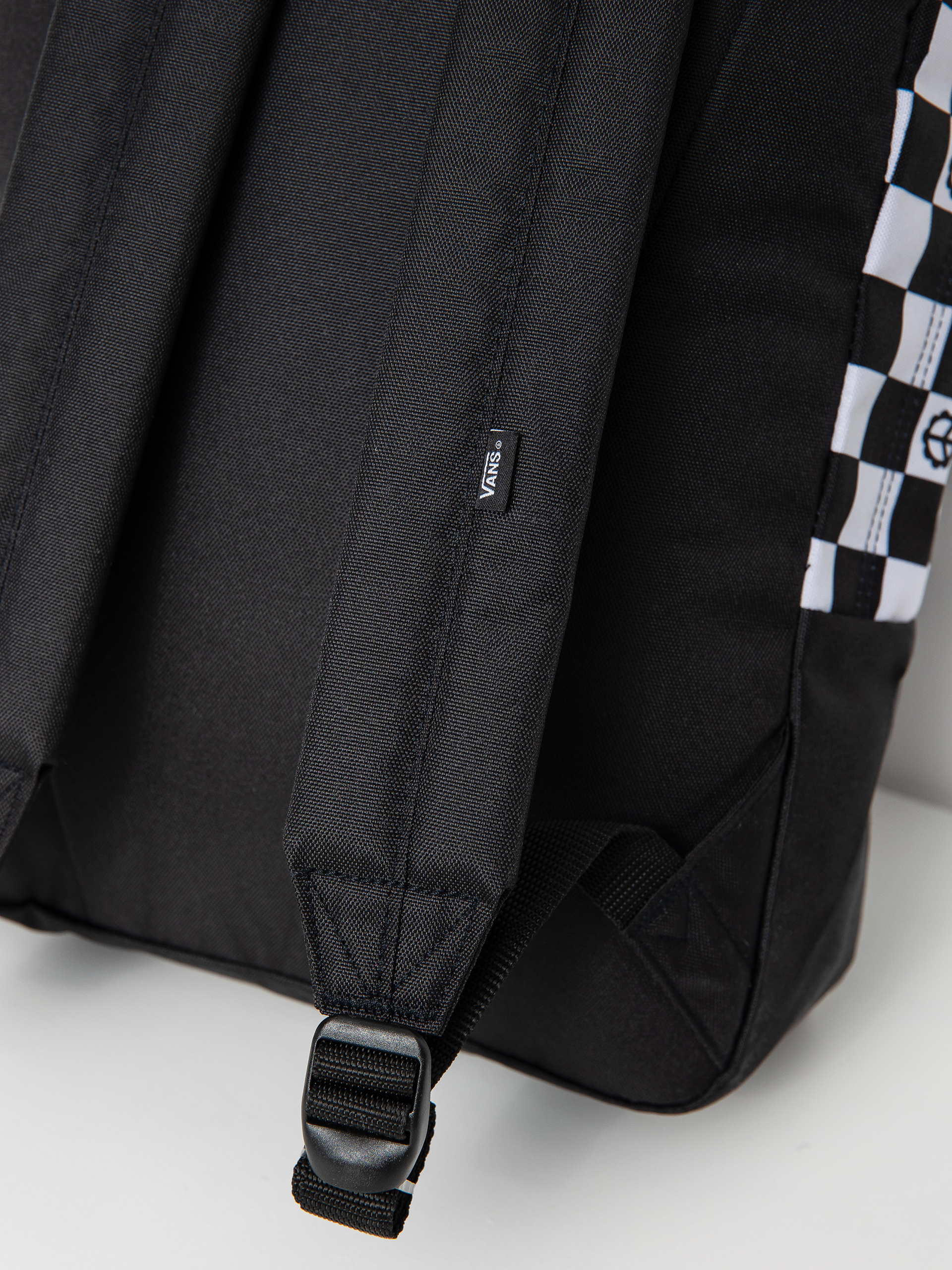 Batoh Vans Realm Wmn (peace check black/black)