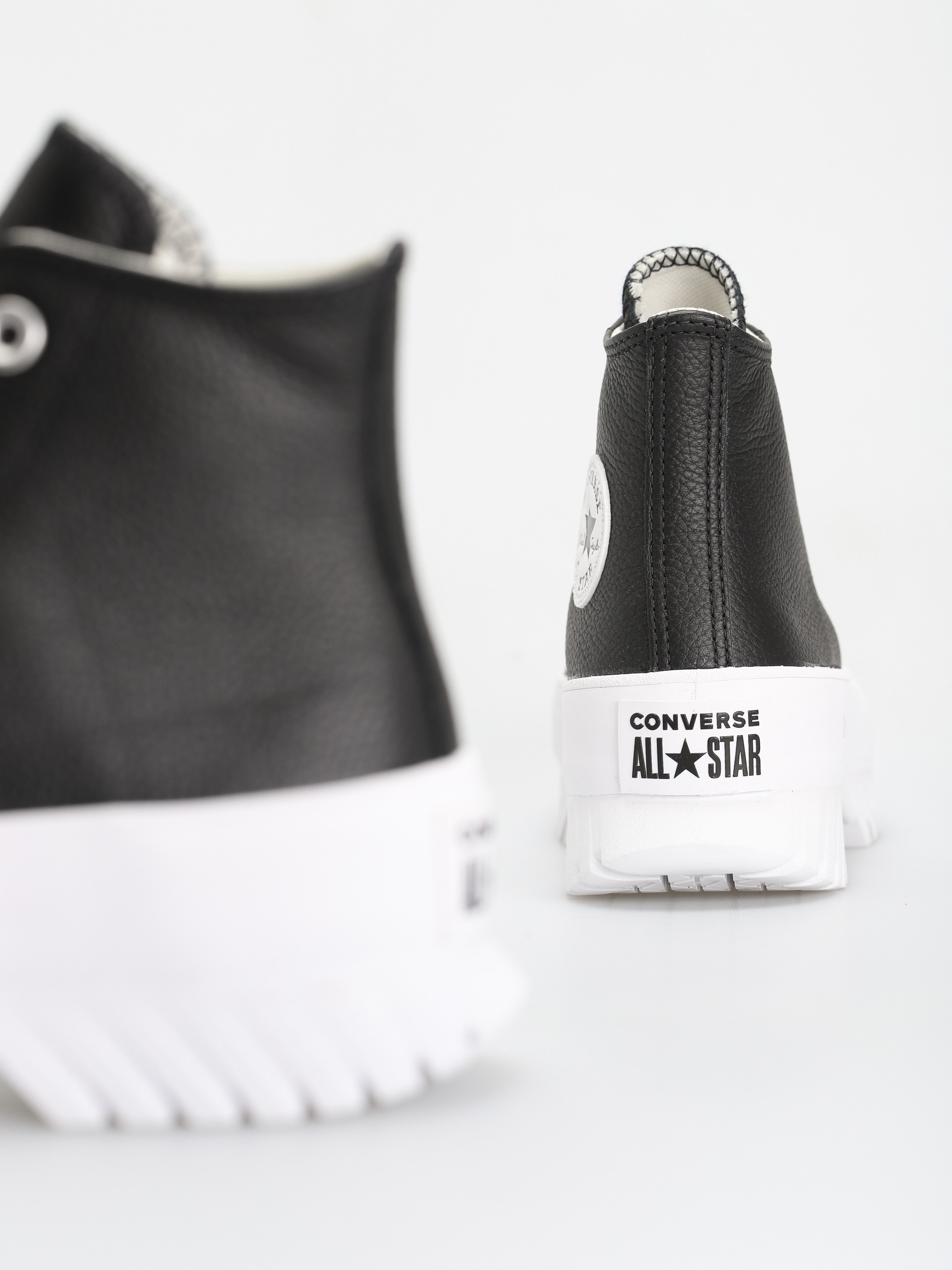 Boty Converse Chuck Taylor All Star Lugged 2.0 Hi (black/egret/white)