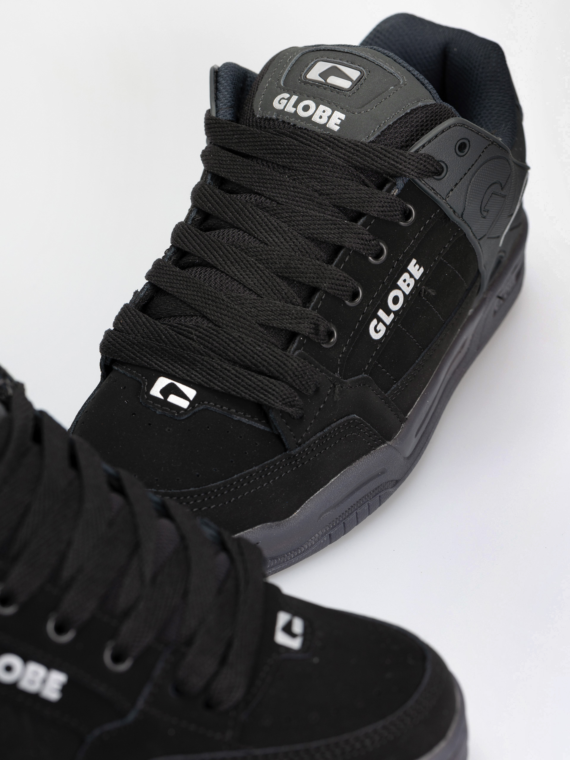 Boty Globe Tilt (black/night/silver)