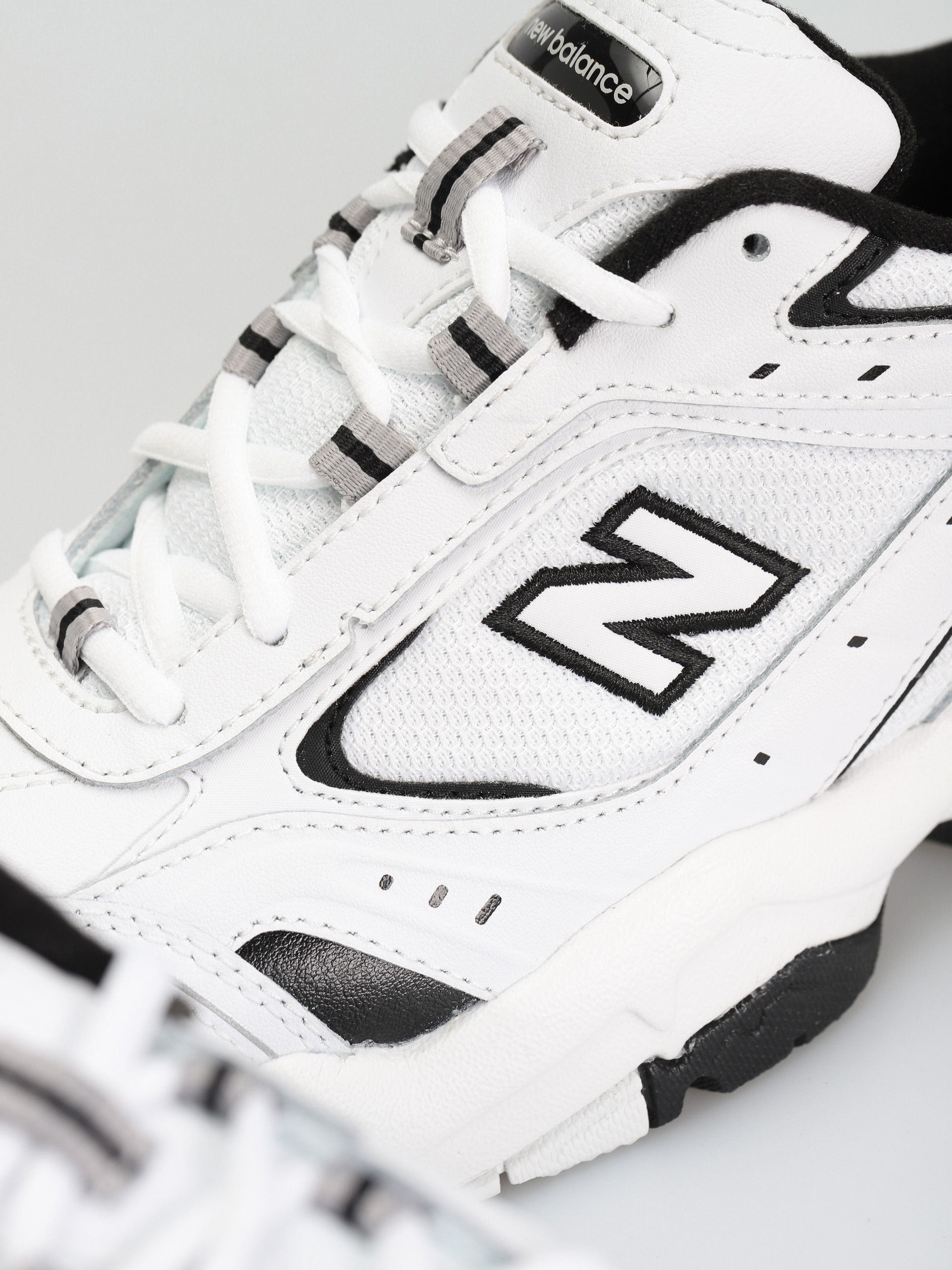 Boty New Balance 452 Wmn (white/black)