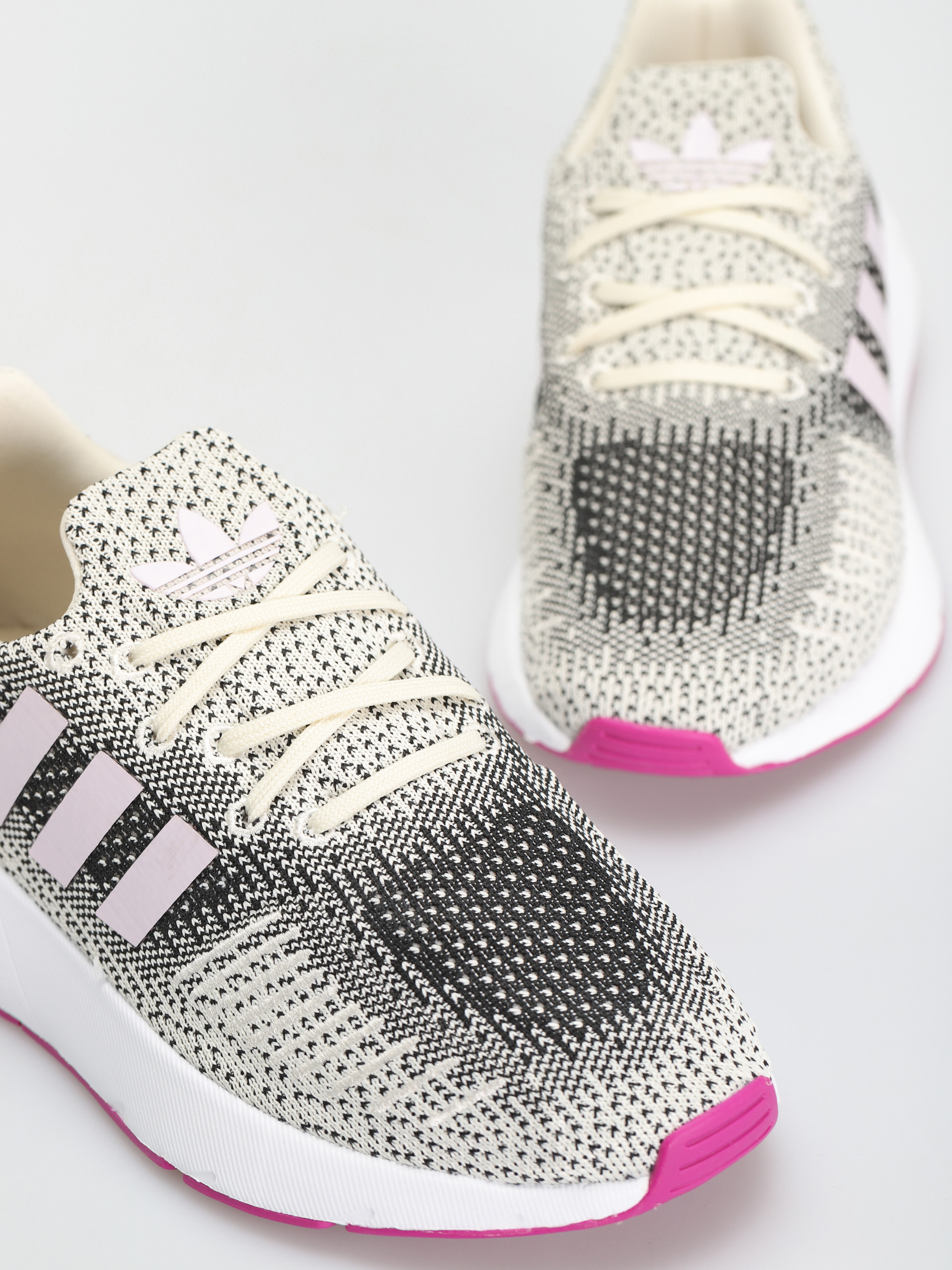 Boty adidas Originals Swift Run 22 W Wmn (cwhite/clpink/vivpnk)