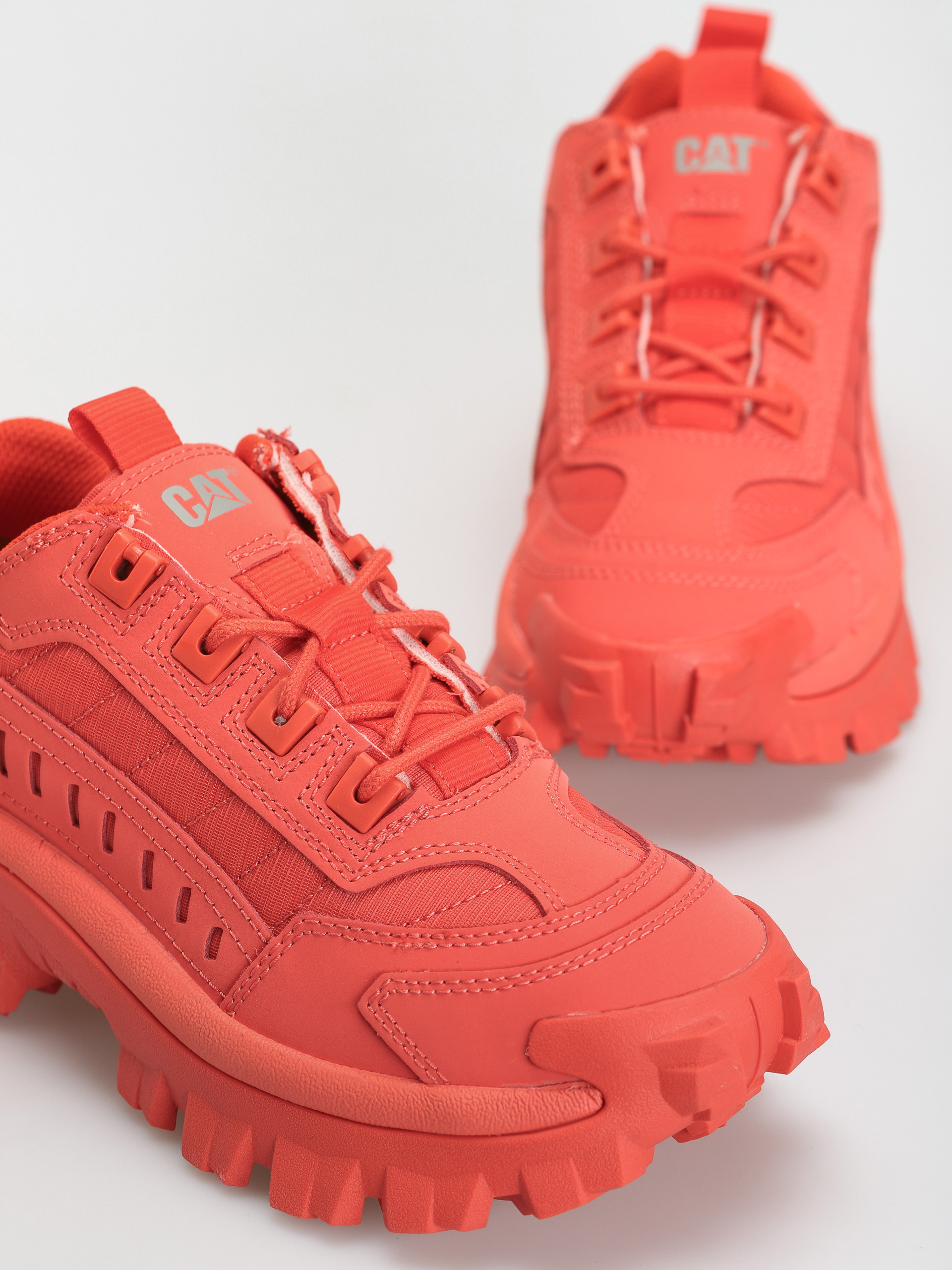 Boty Caterpillar Intruder (red)