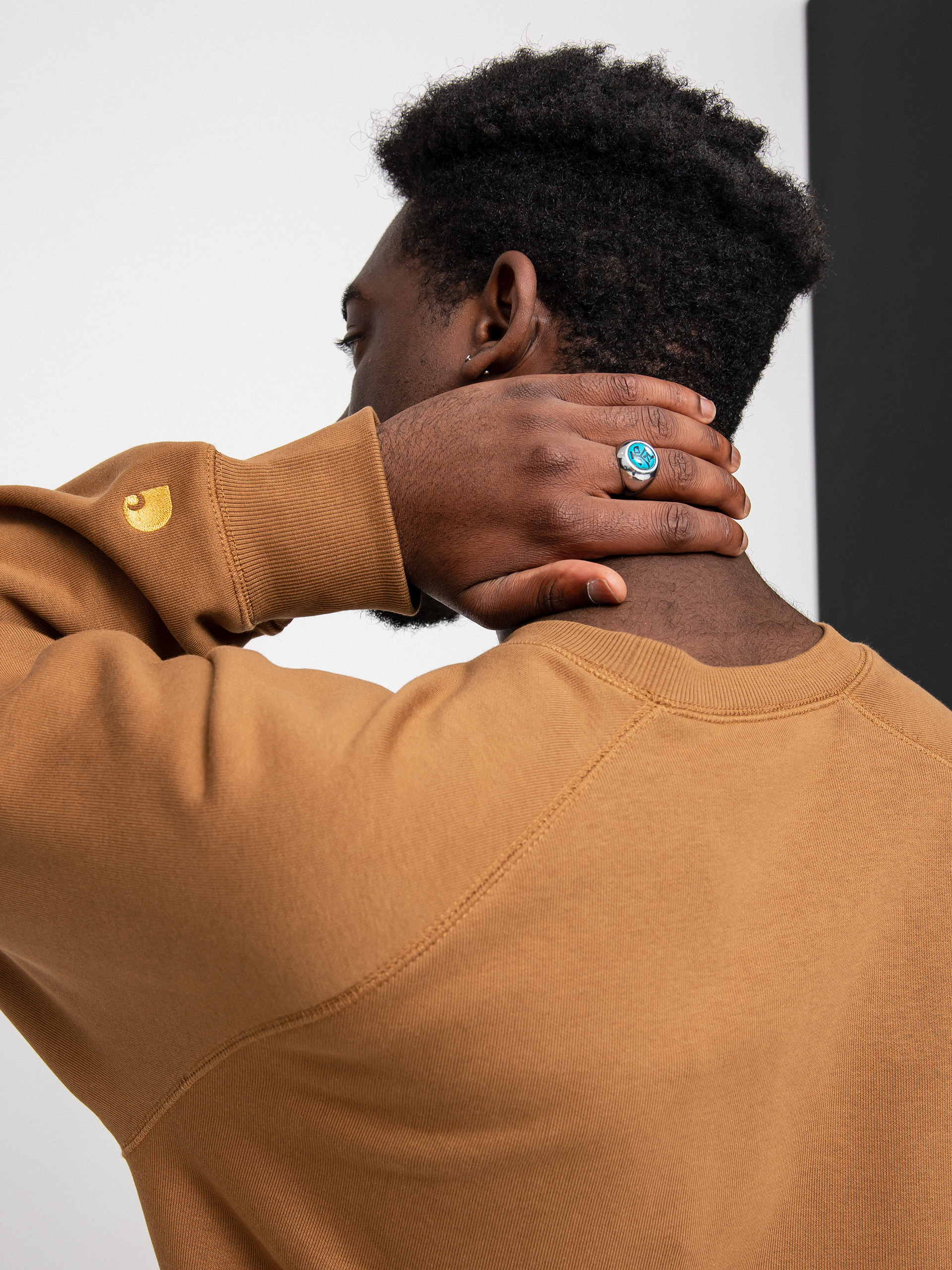 Mikina Carhartt WIP Chase (hamilton brown/gold)