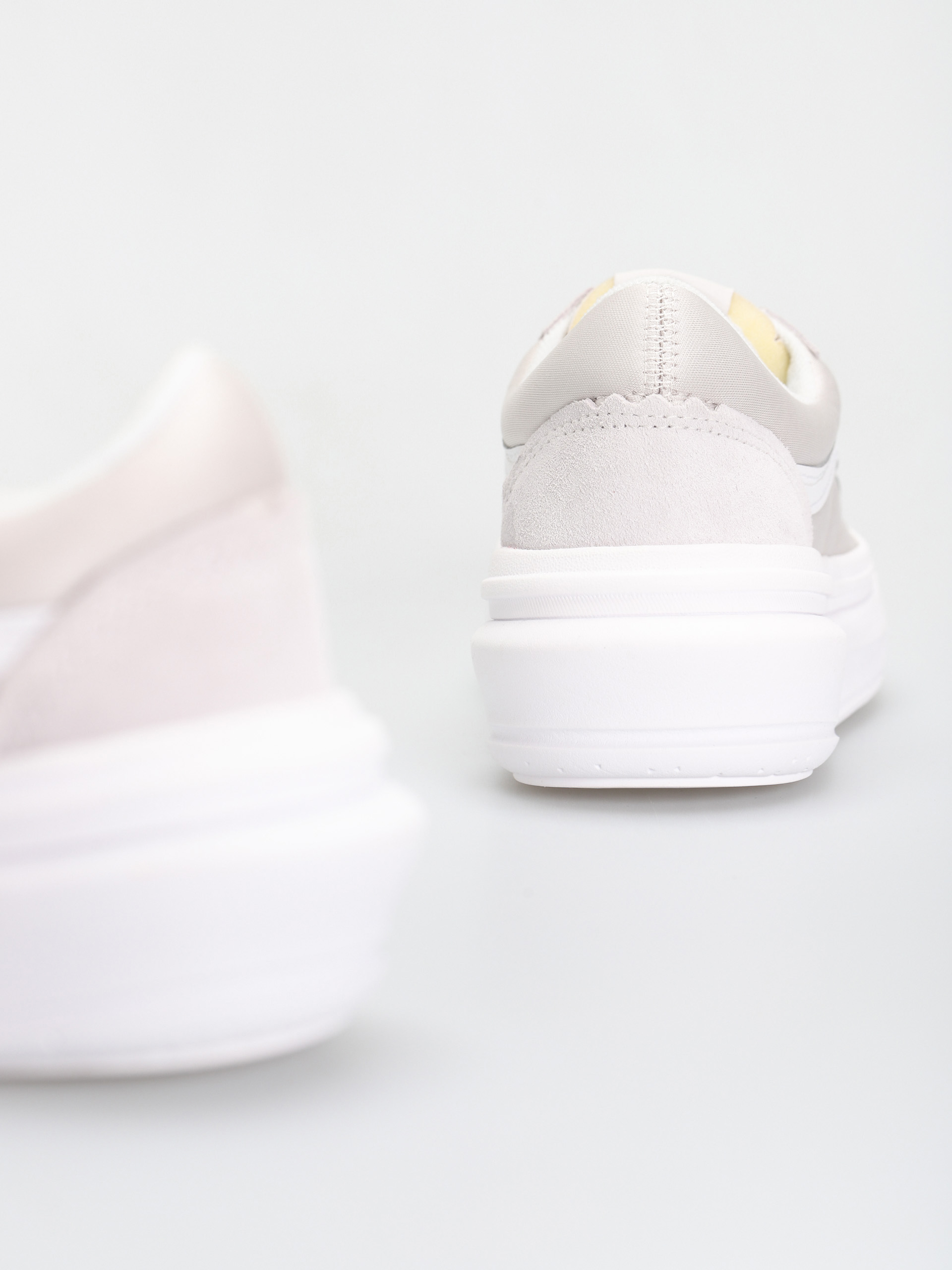 Boty Vans Old Skool Overt CC (light grey/white)