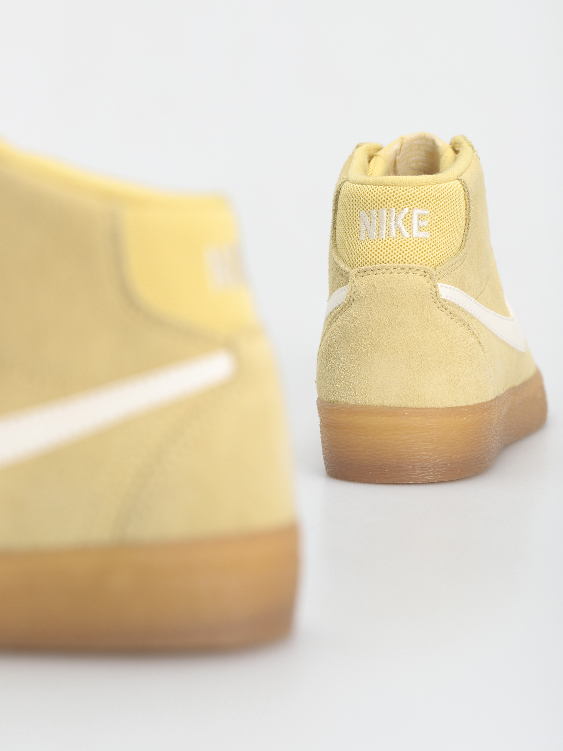 Boty Nike SB Bruin High Wmn (lemon wash/sail lemon wash)