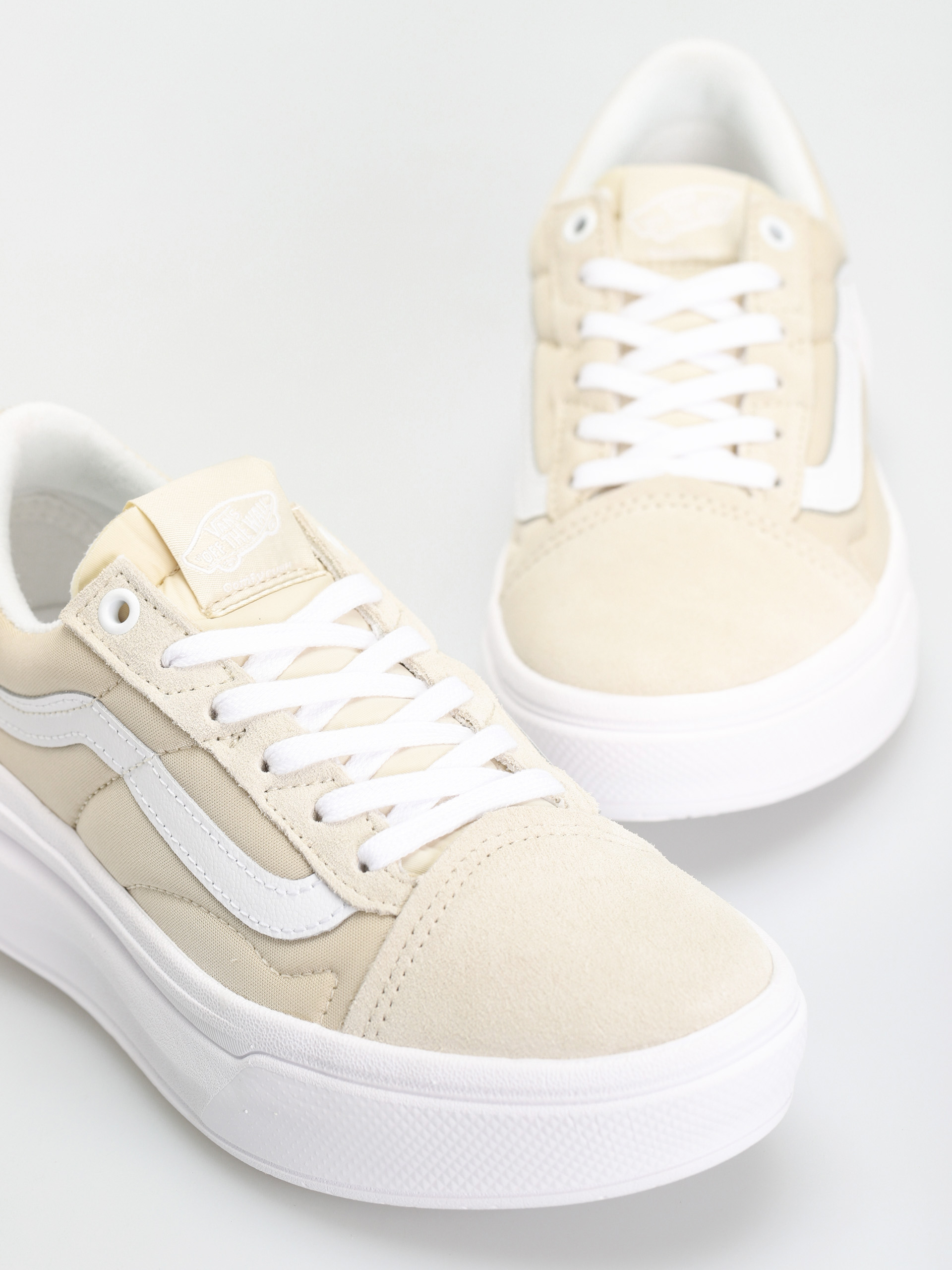 Boty Vans Old Skool Overt CC (sand/white)