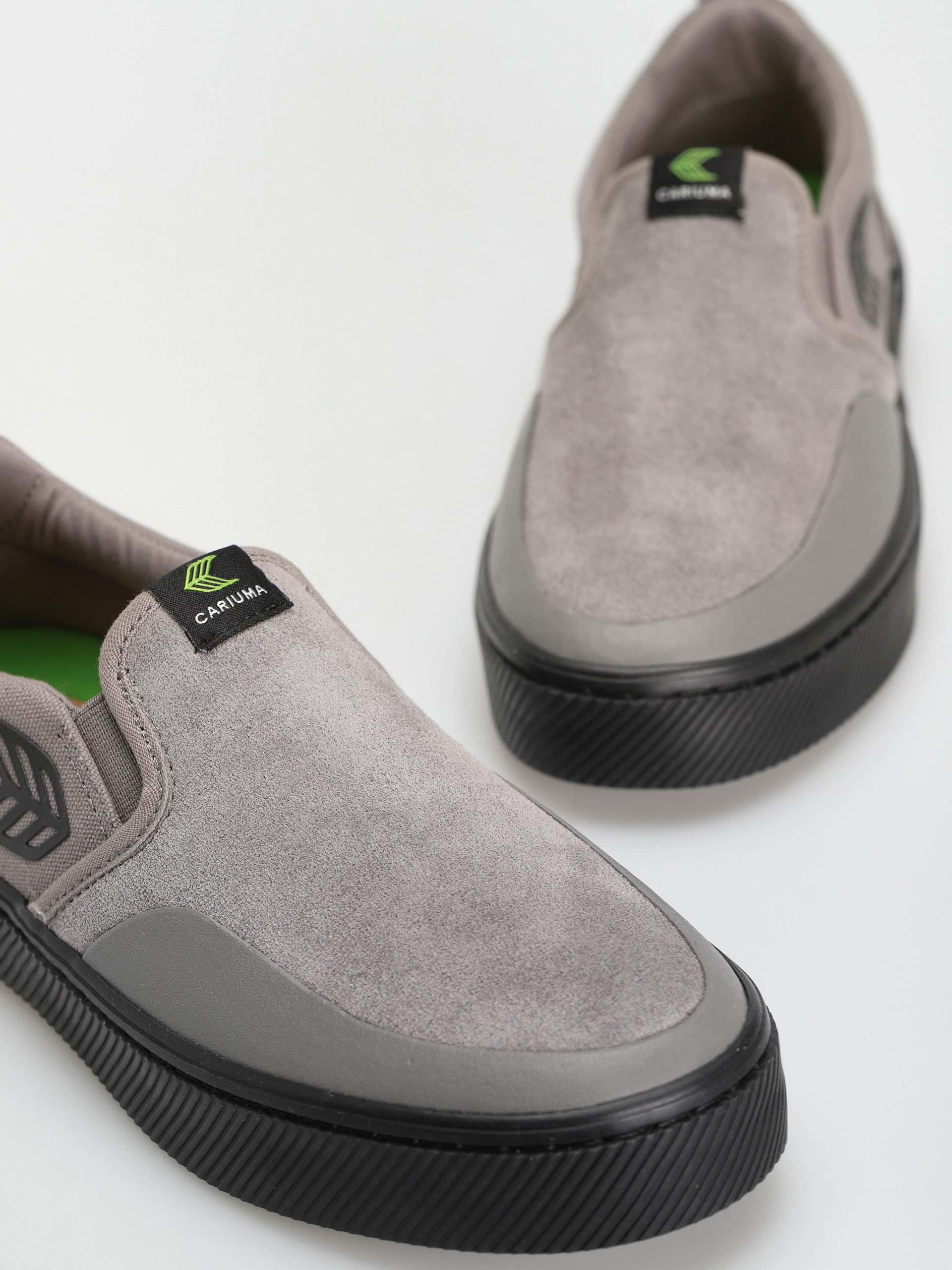 Boty Cariuma Catiba Pro Slip On (grey/black)