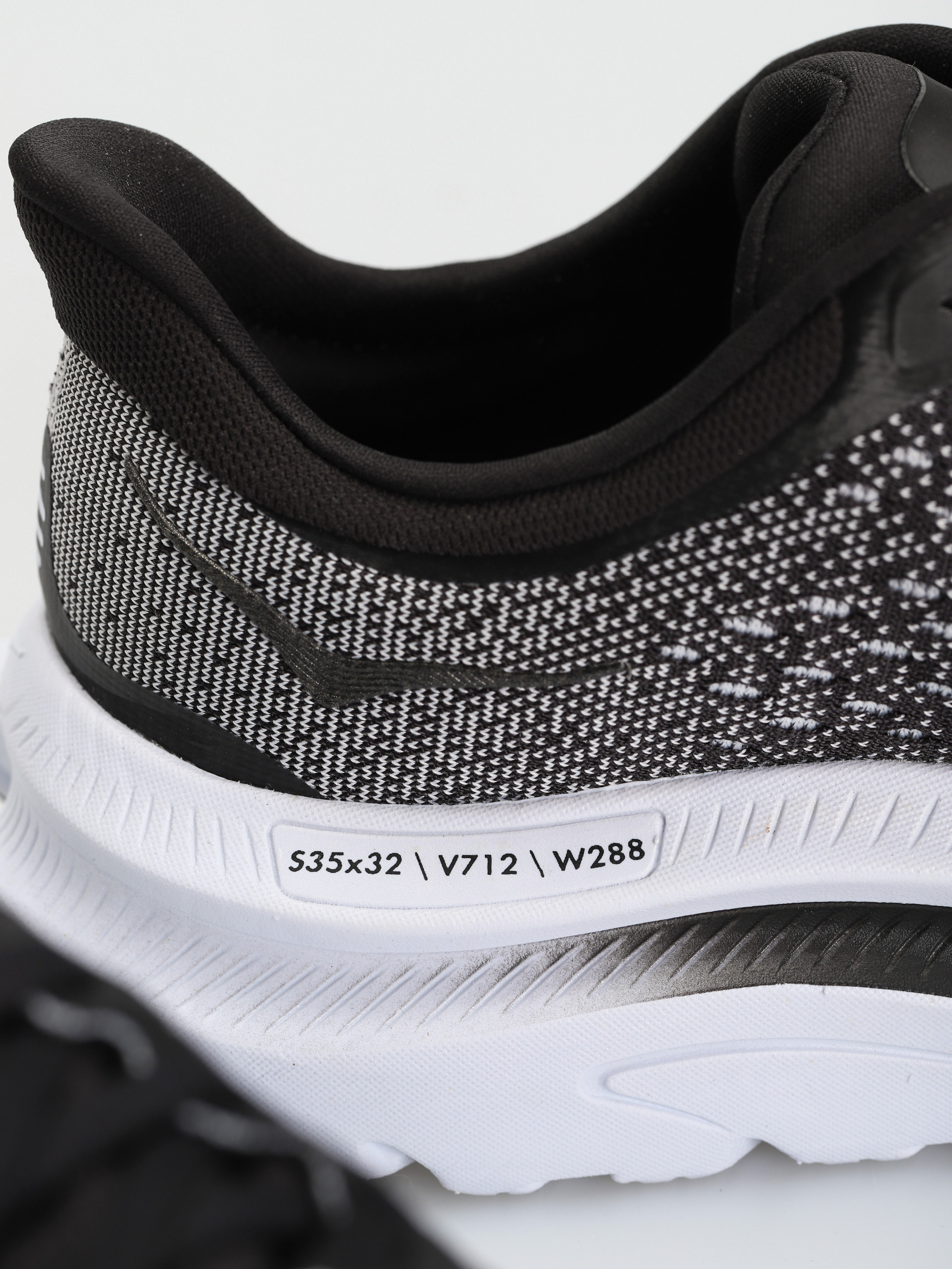 Boty Hoka Kawana (black/white)