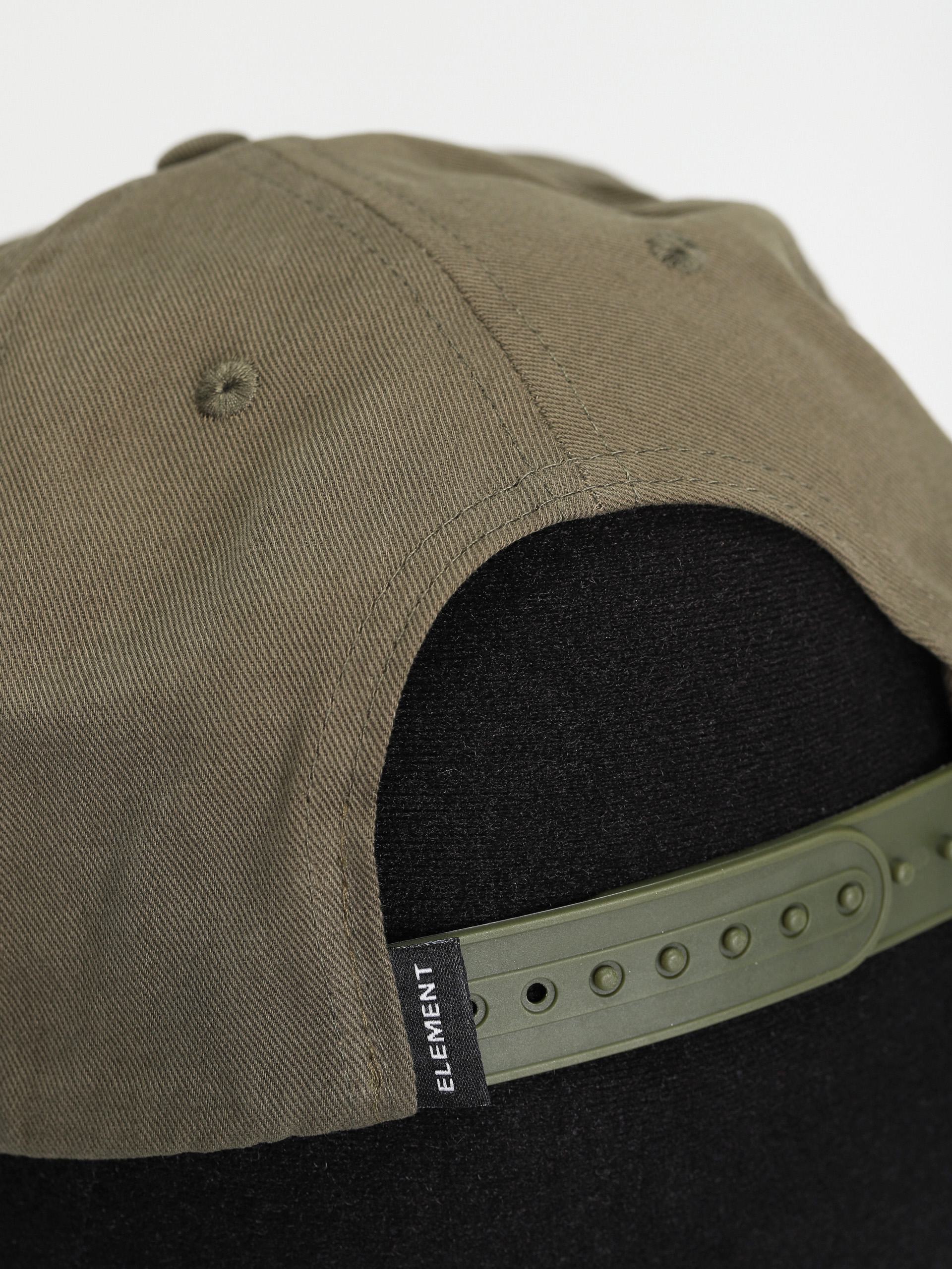 Kšiltovka  Element Lodge (forest night)