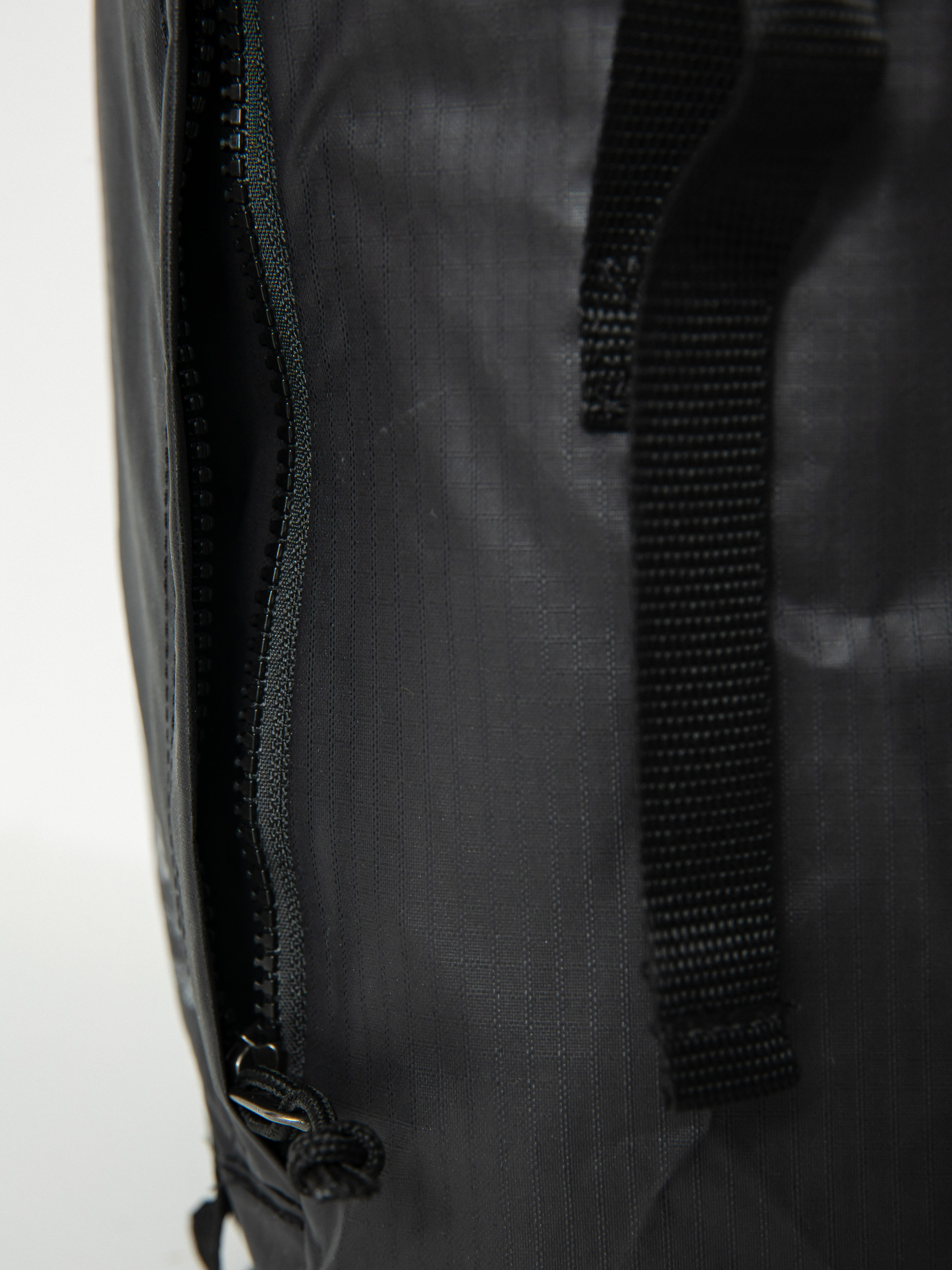 Batoh Vans Rolltop (black)