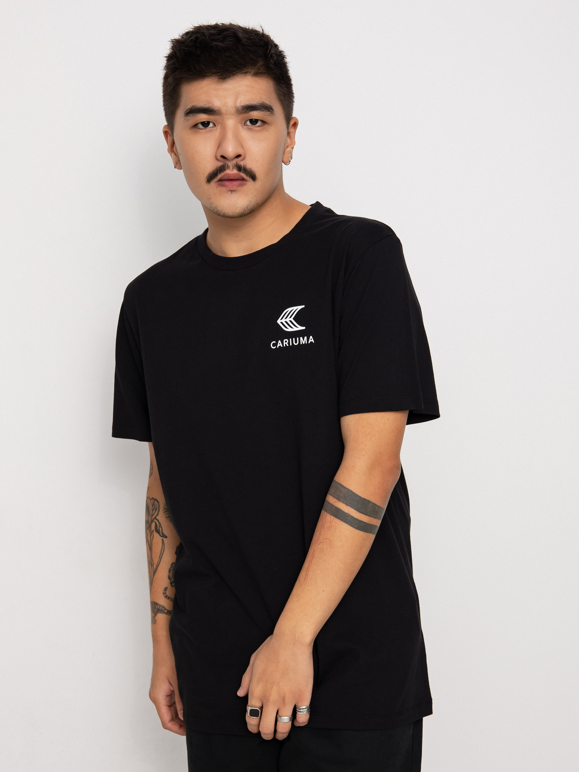 Tričko Cariuma Skate with your Heart (black)