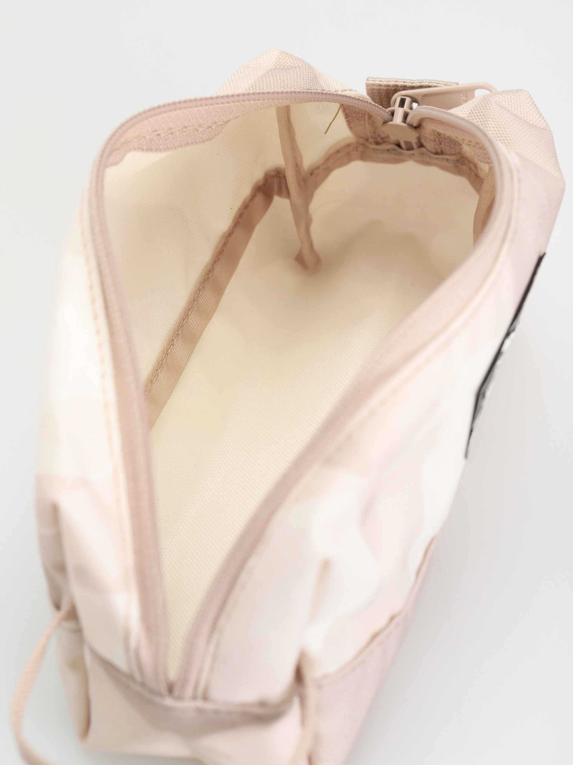 Penál Dakine Accessory Case (sand quartz)