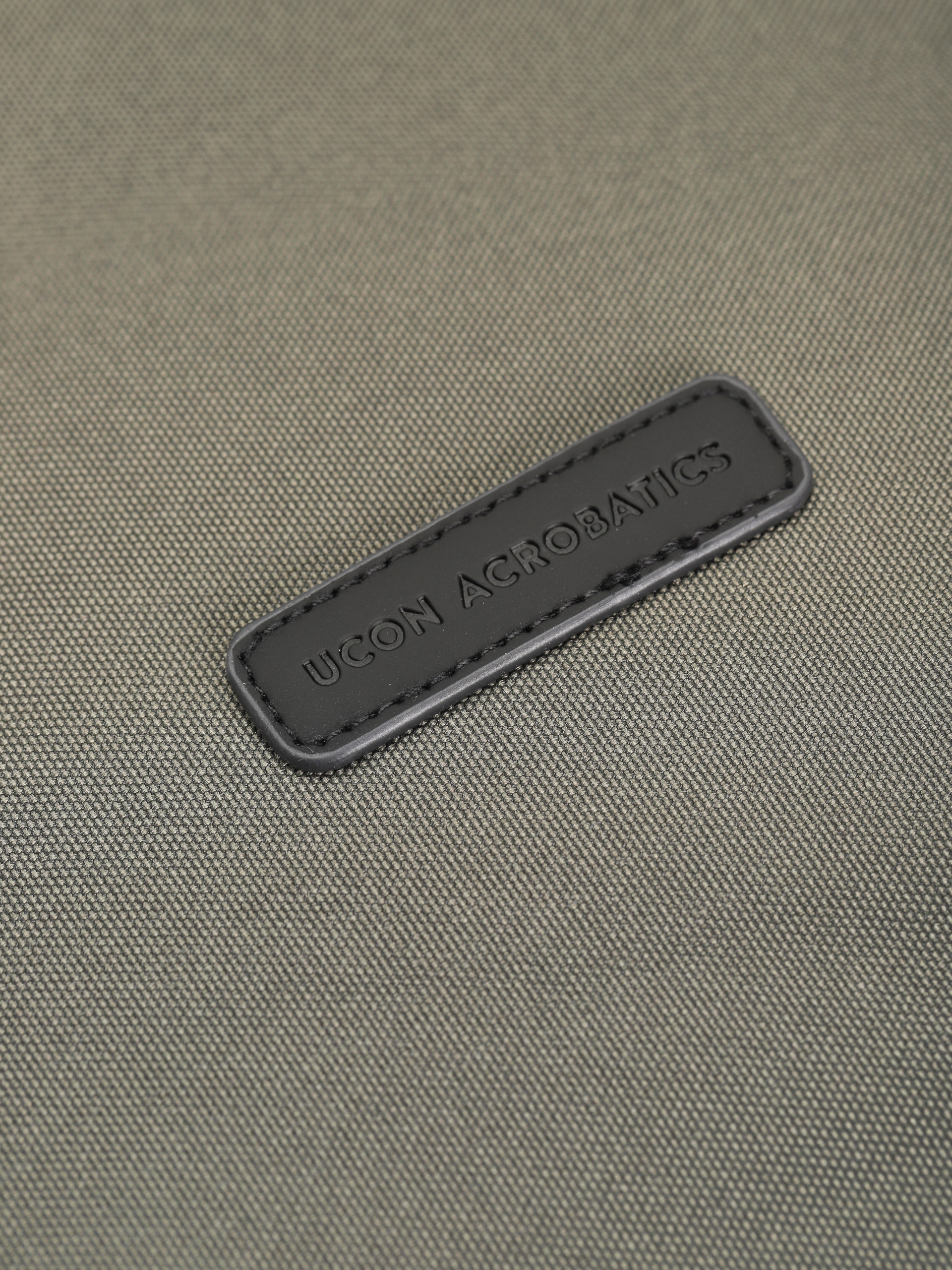 Batoh Ucon Acrobatics Vito Medium Stealth (olive)