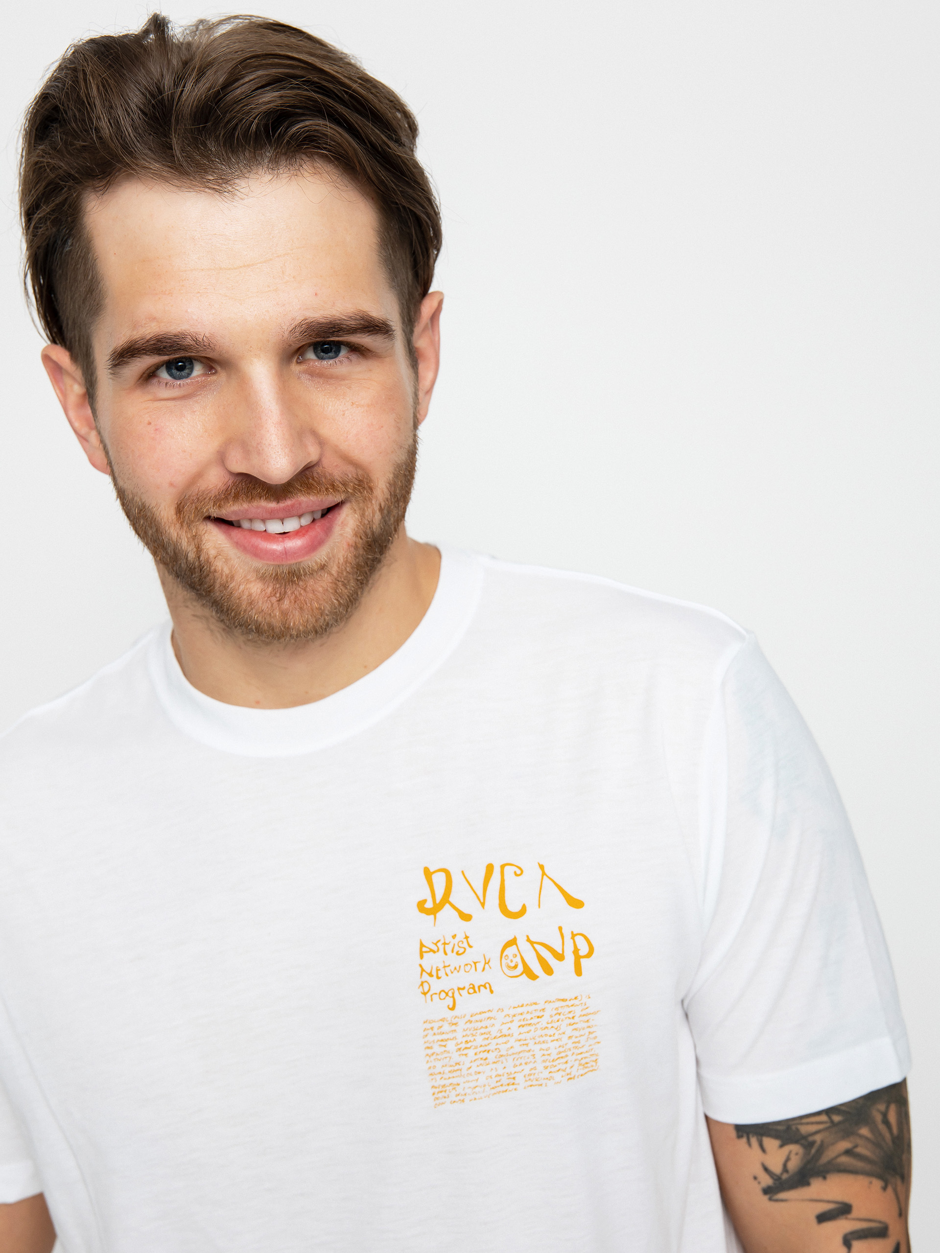 Tričko RVCA Kelsey Brookes (white)