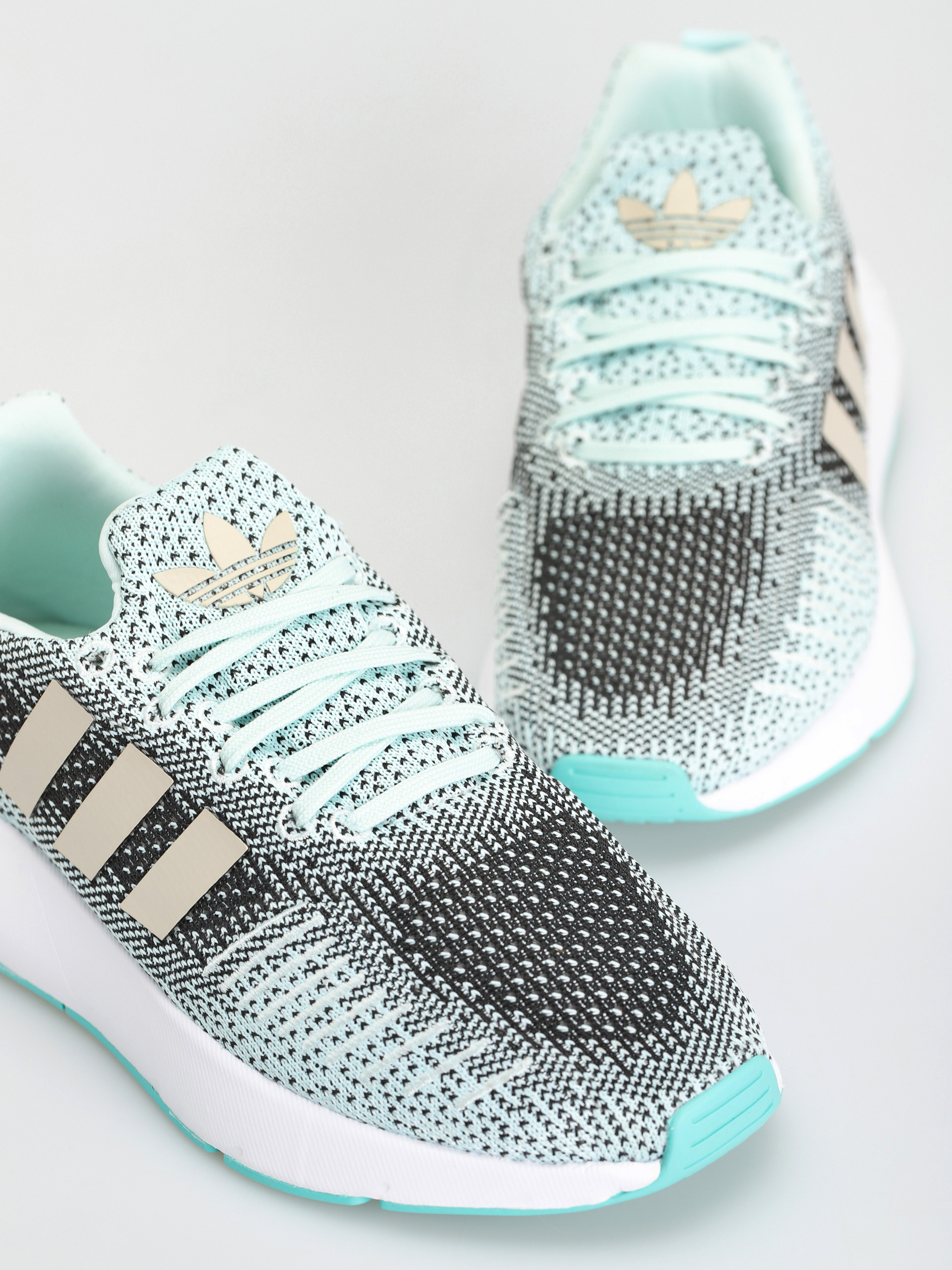 Boty adidas Originals Swift Run 22 W Wmn (halmin/alumin/minrus)