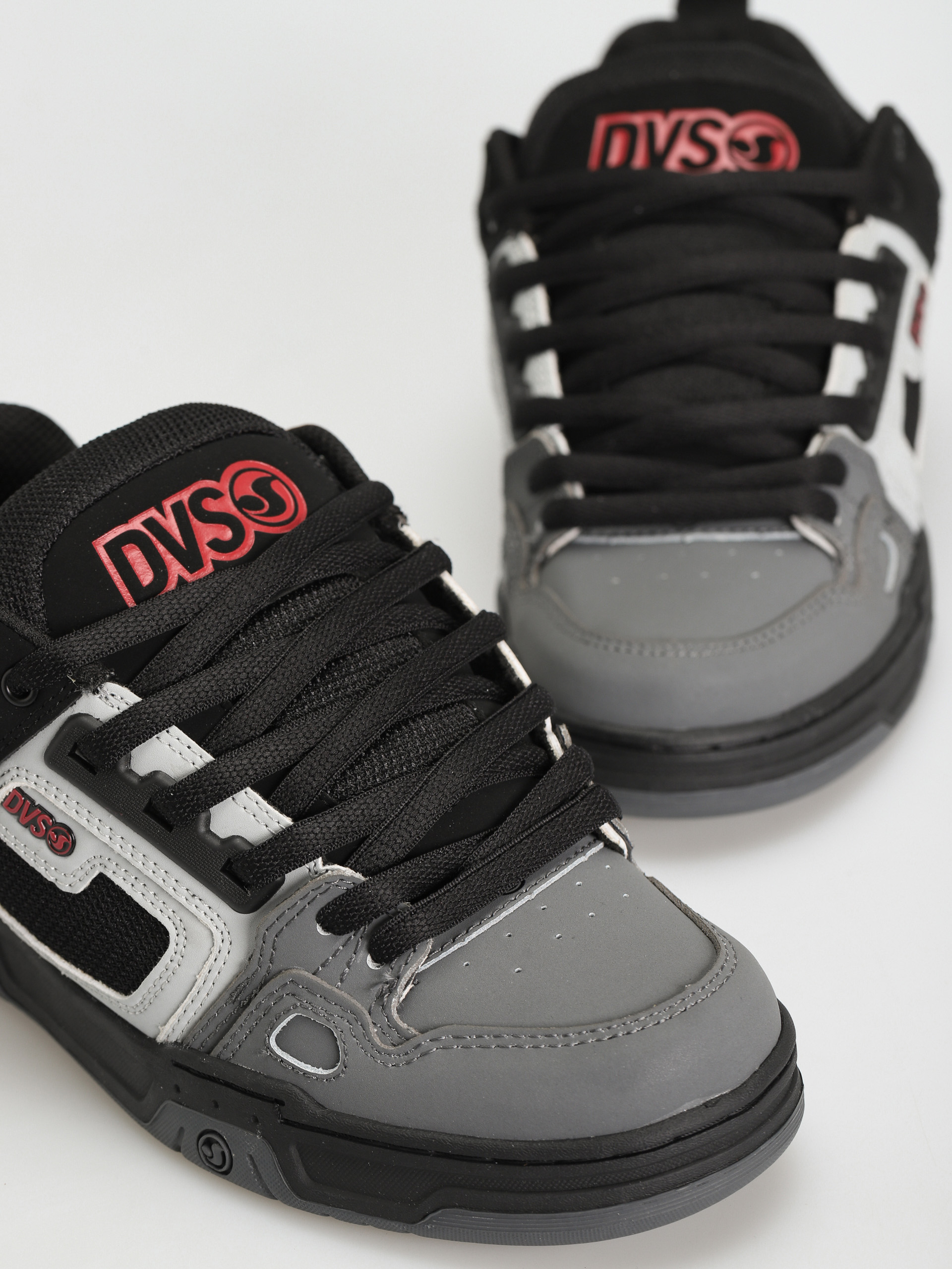 Boty DVS Comanche (black gray red nubuck)