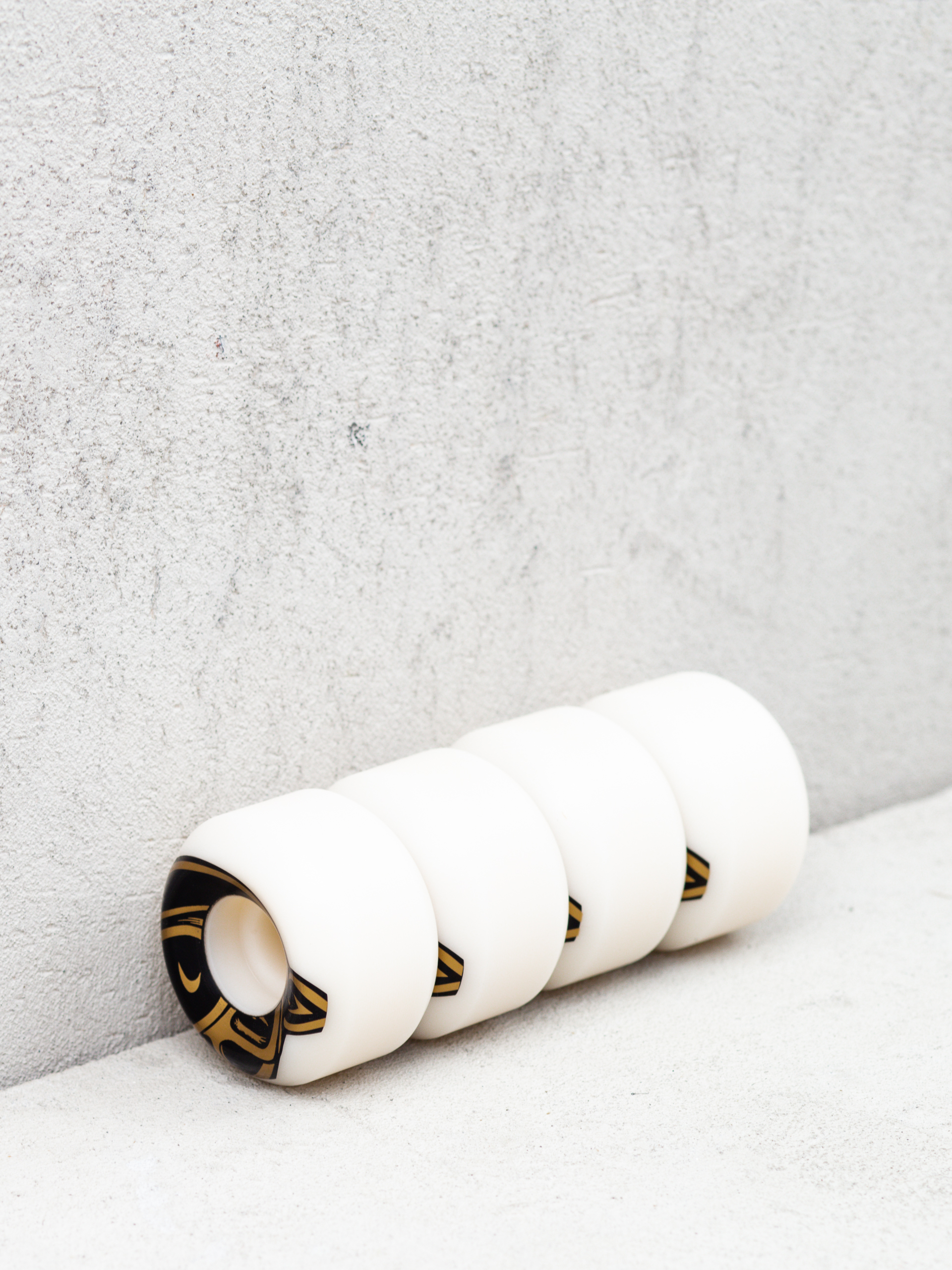 Kolečka Pig Prime C Line (white/black/gold)