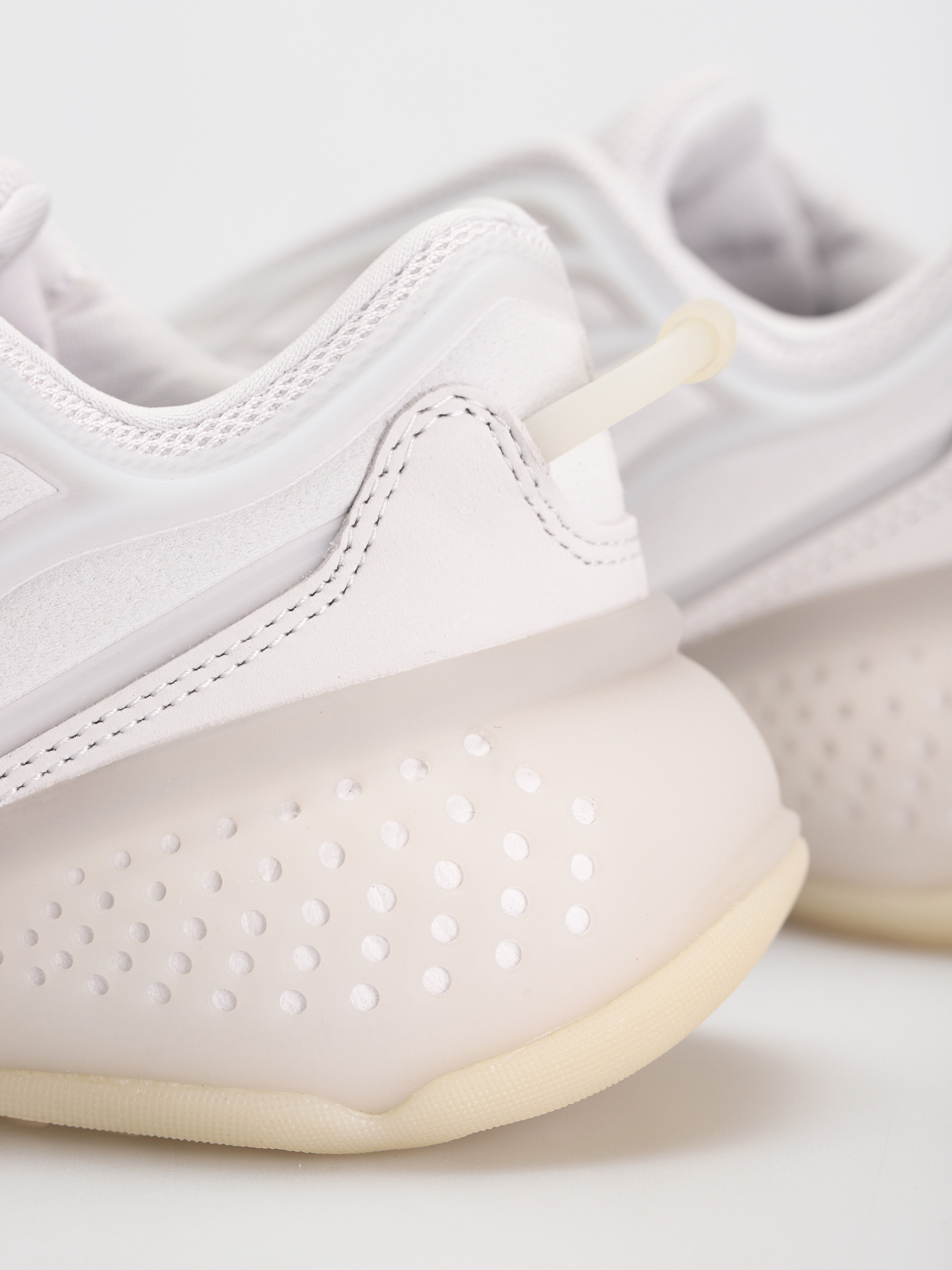 Boty adidas Originals Ozrah Wmn (dshgry/dshgry/ecrtin)