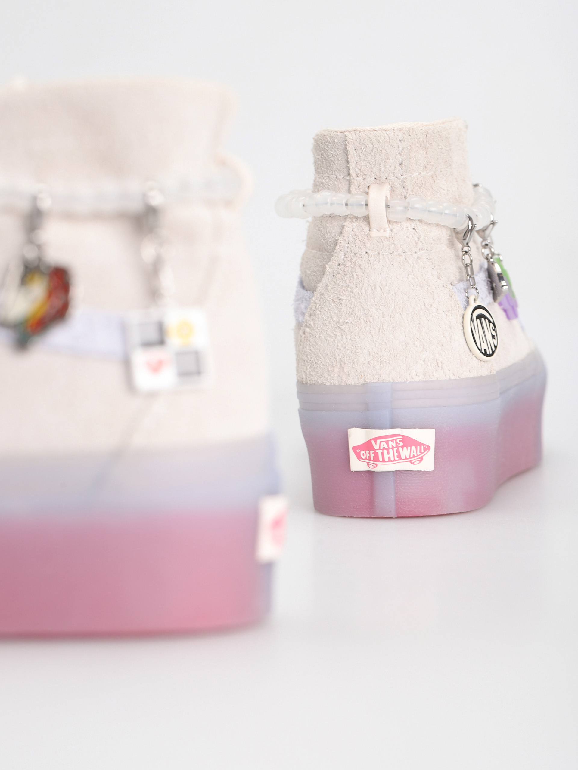 Boty Vans Sk8 Hi Tapered Stackform (ireneisgood multi)