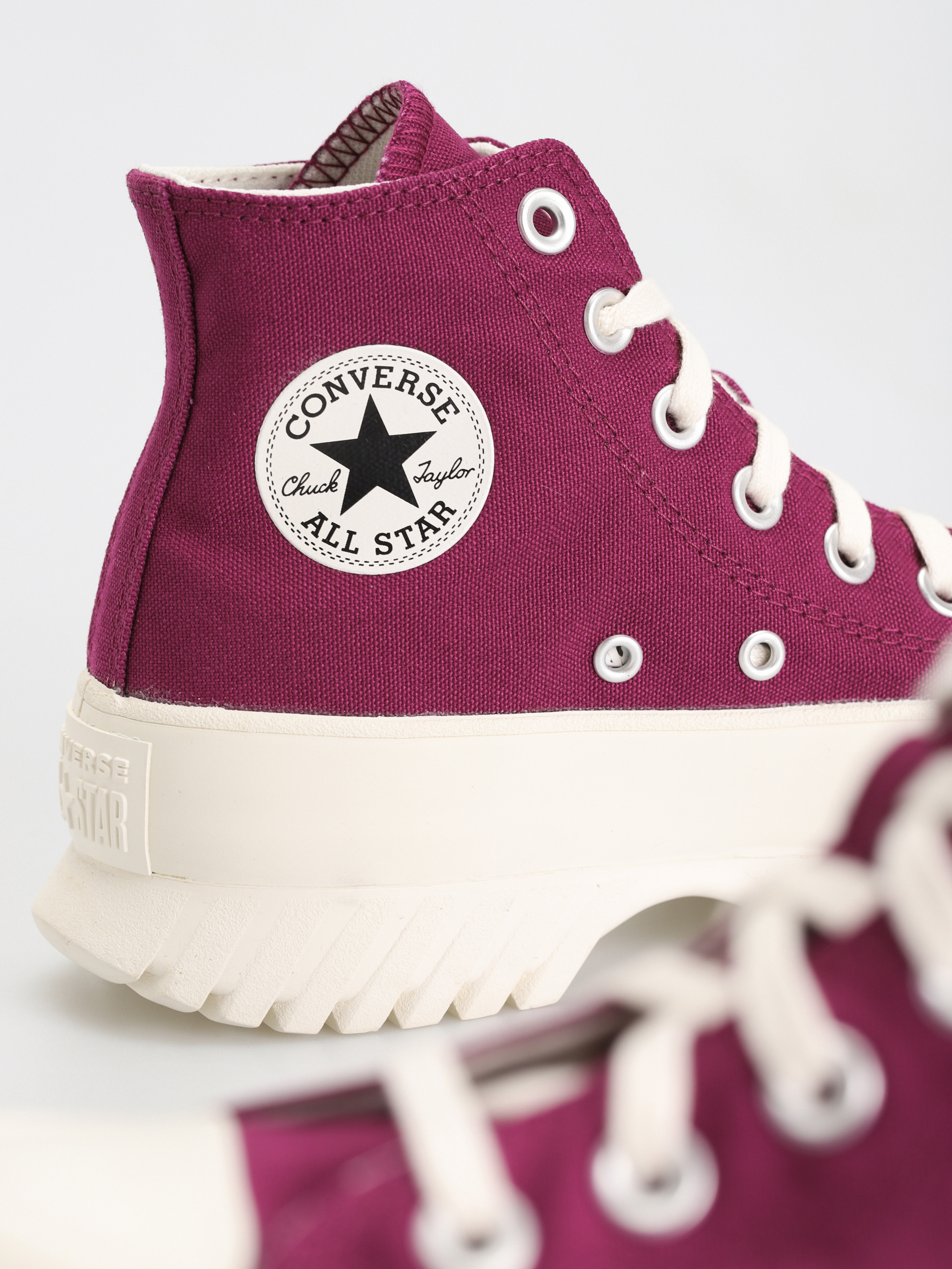 Boty Converse Chuck Taylor All Star Lugged 2.0 Hi (mystic orchid/black)
