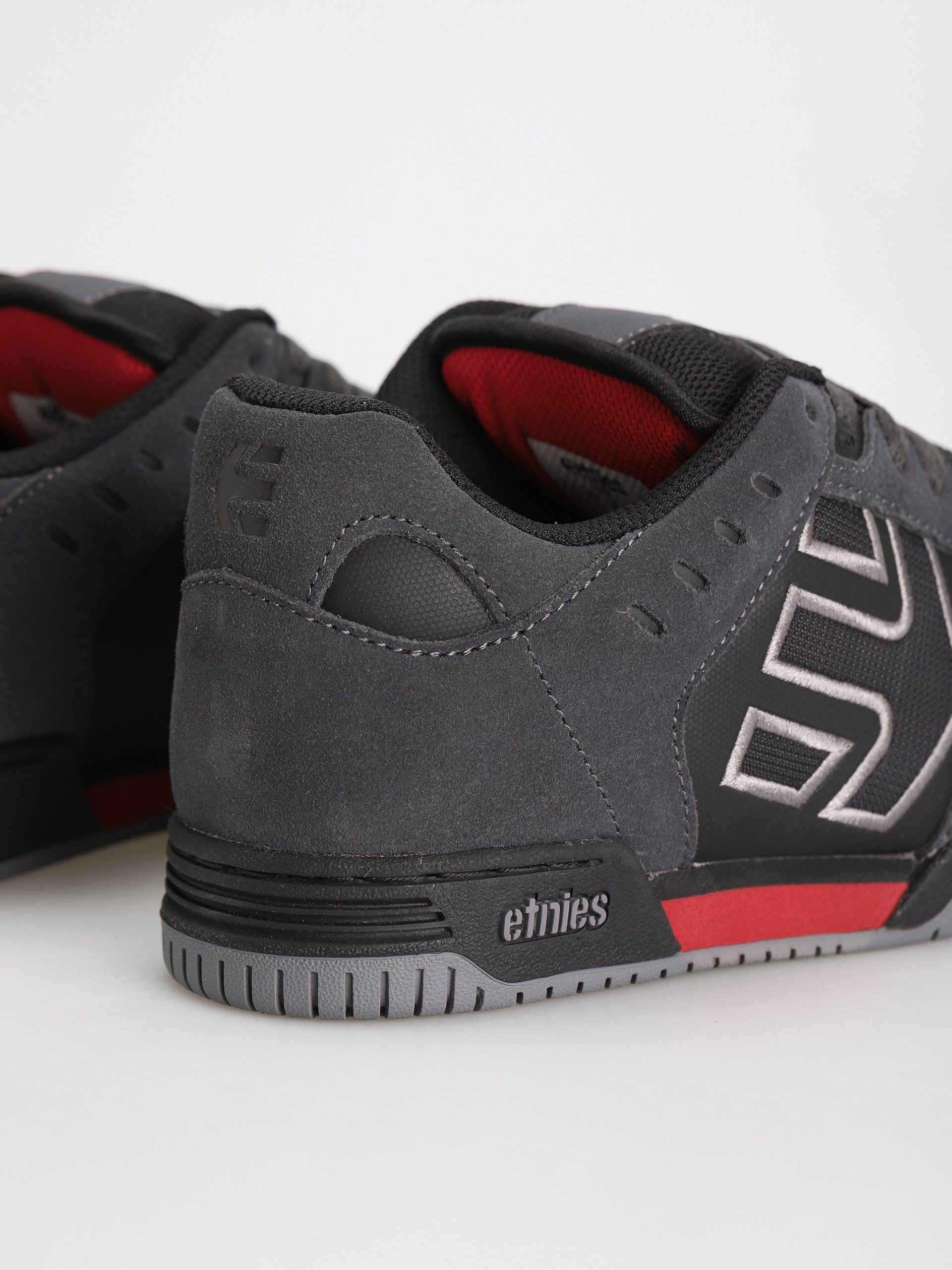 Boty Etnies Faze (dark grey/black/ red)