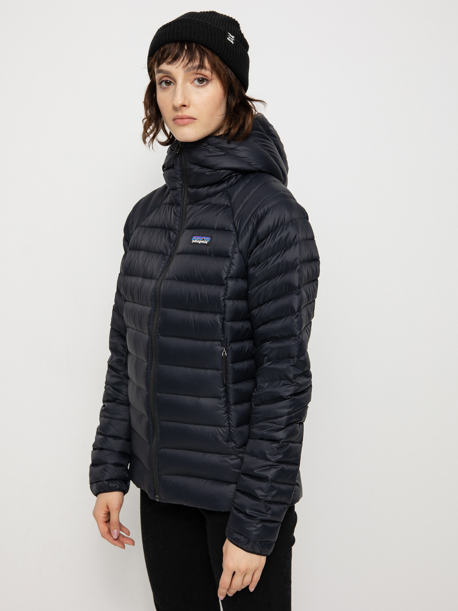 Bunda Patagonia Down Sweater Hoody Wmn (black)