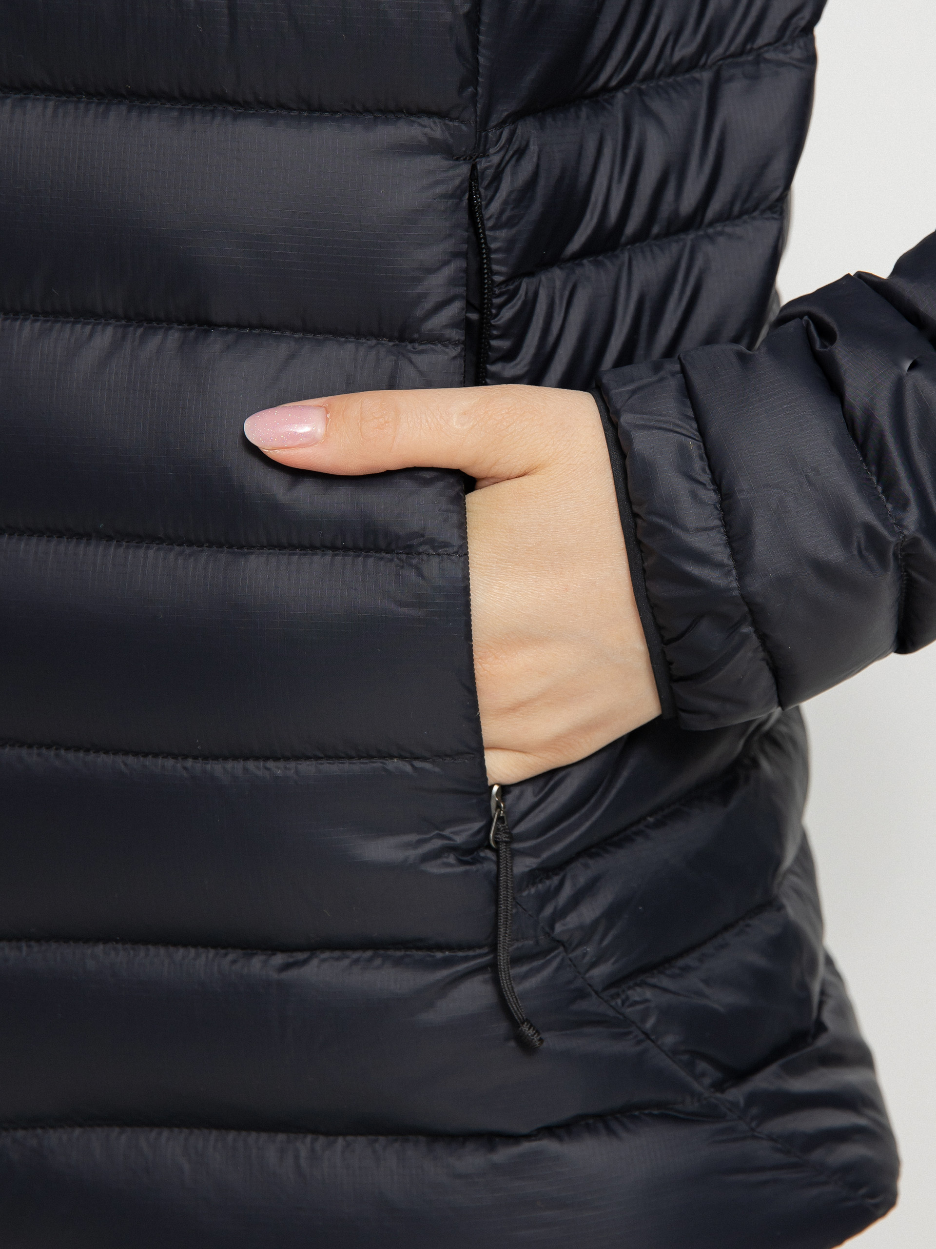 Bunda Patagonia Down Sweater Hoody Wmn (black)