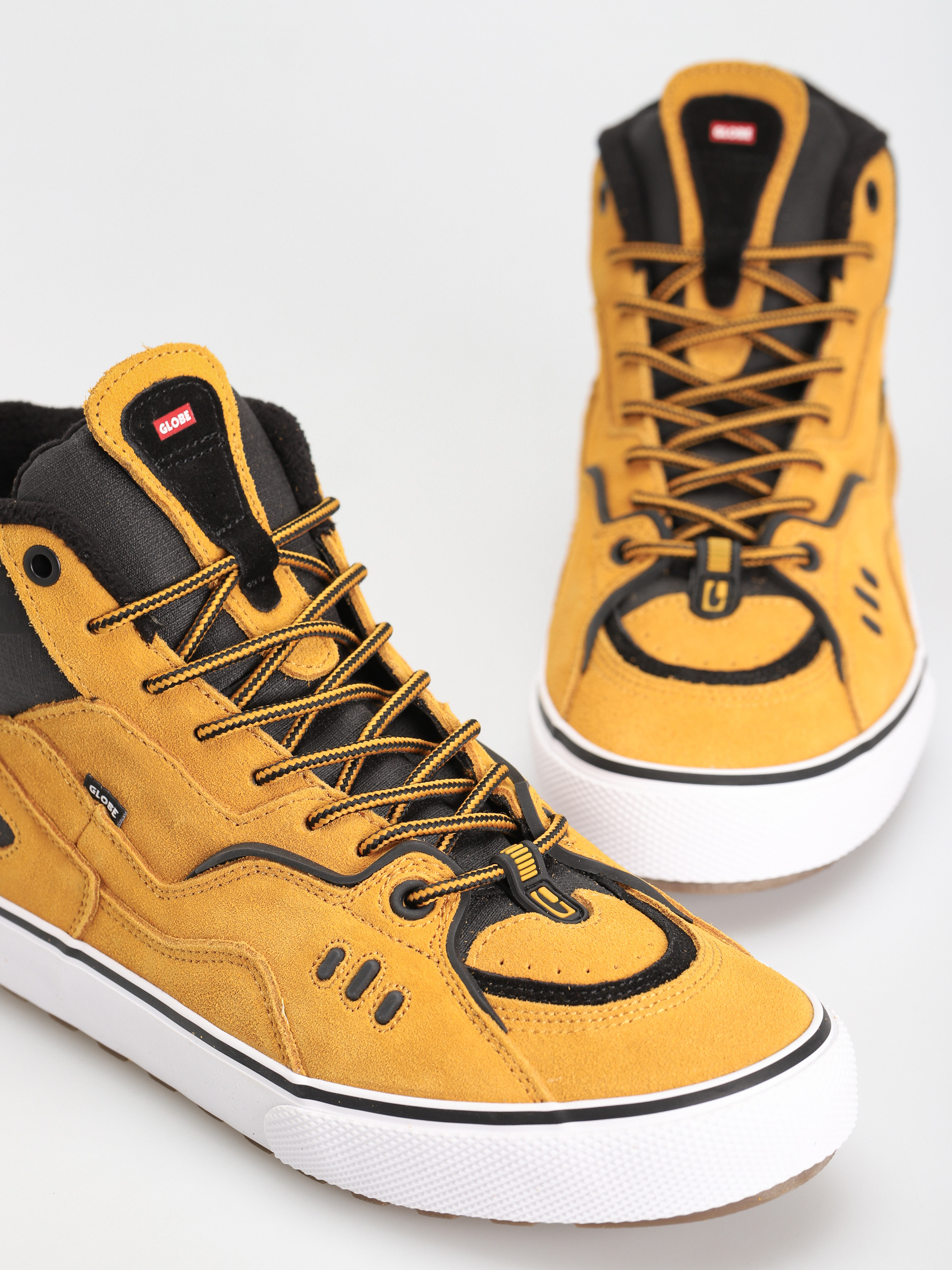 Boty Globe Dimension (wheat/black/summit)