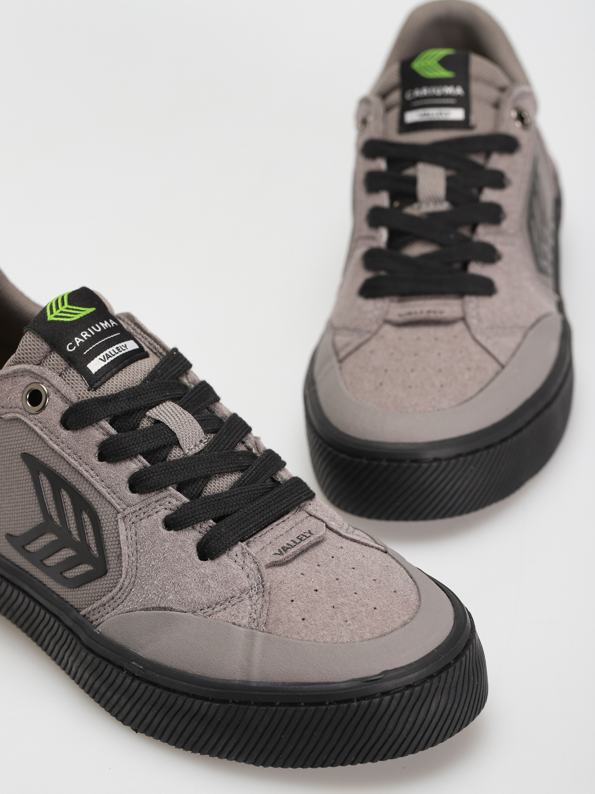 Boty Cariuma Vallely (grey/black)