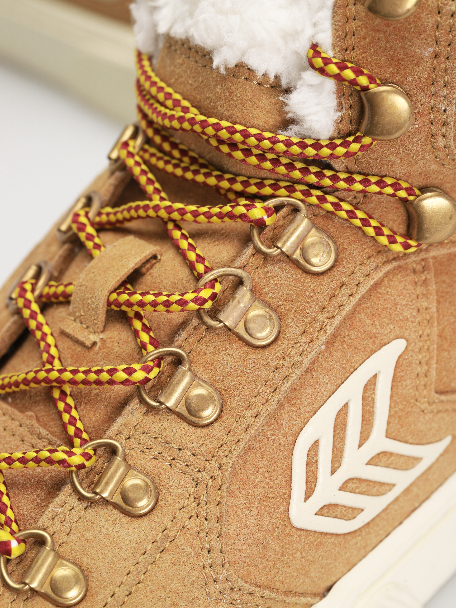 Boty Cariuma Caturi (camel/ ivory)