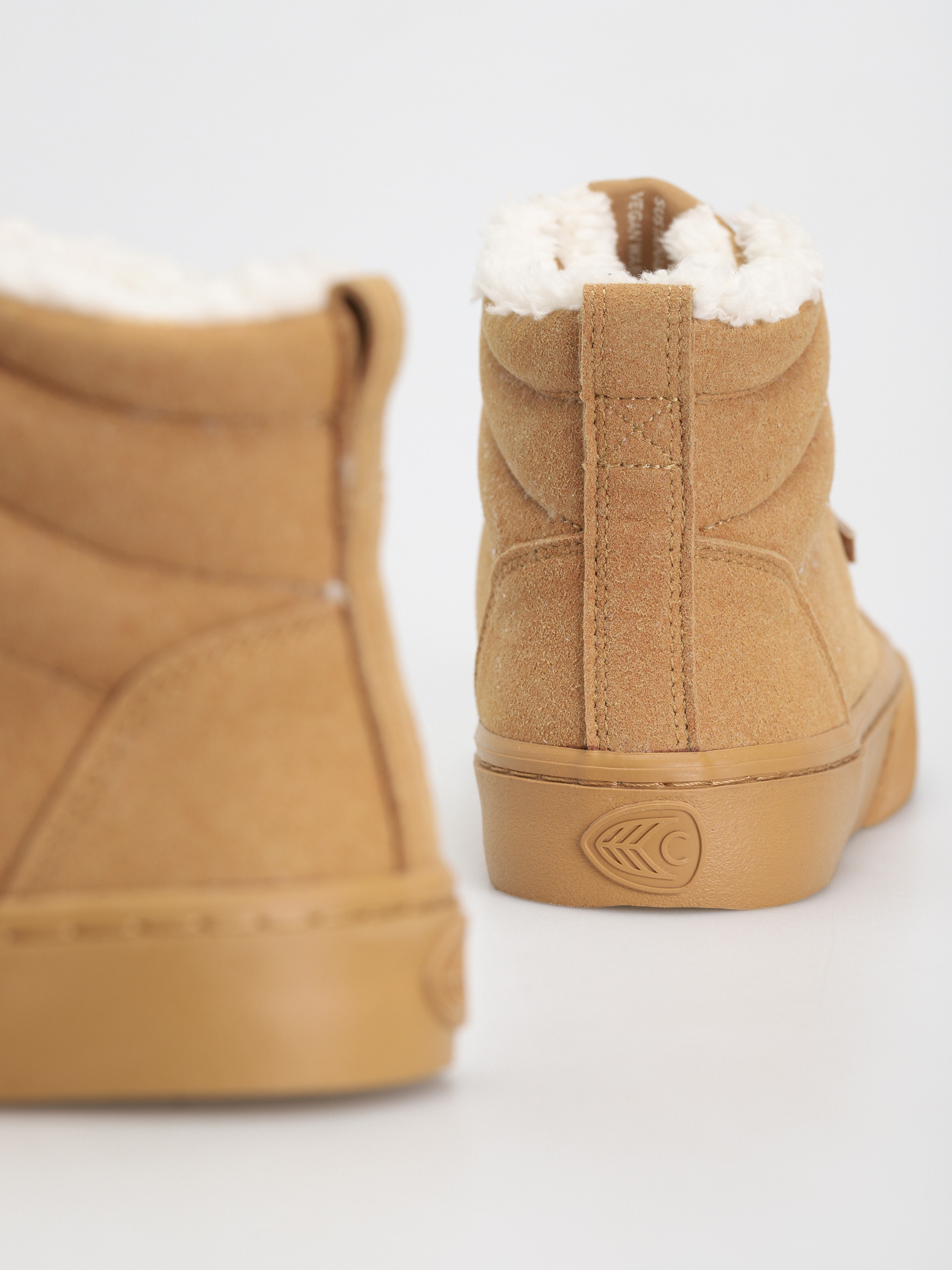 Boty Cariuma Oca High (all camel)