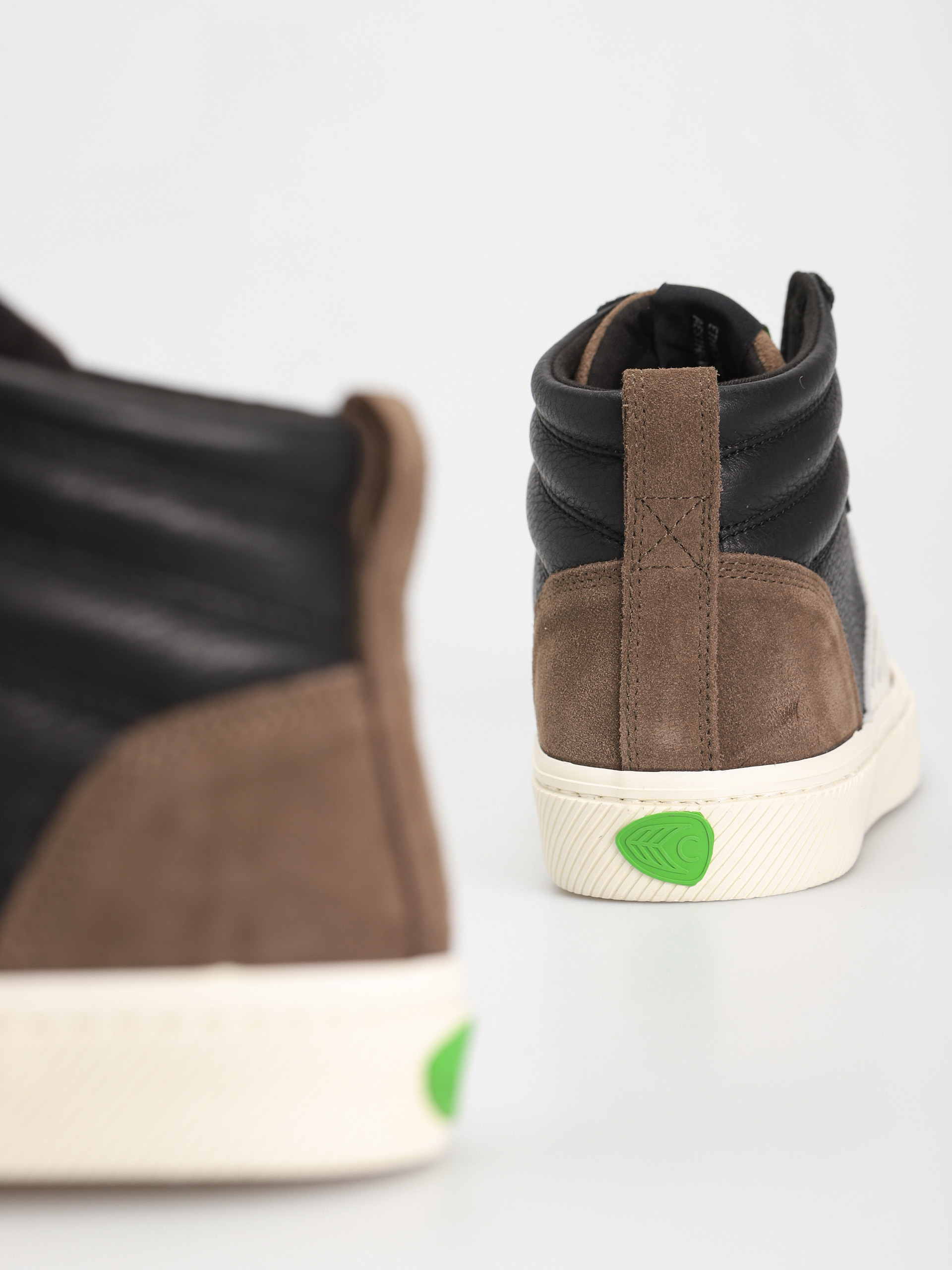 Boty Cariuma Catiba High Pro (khaki)