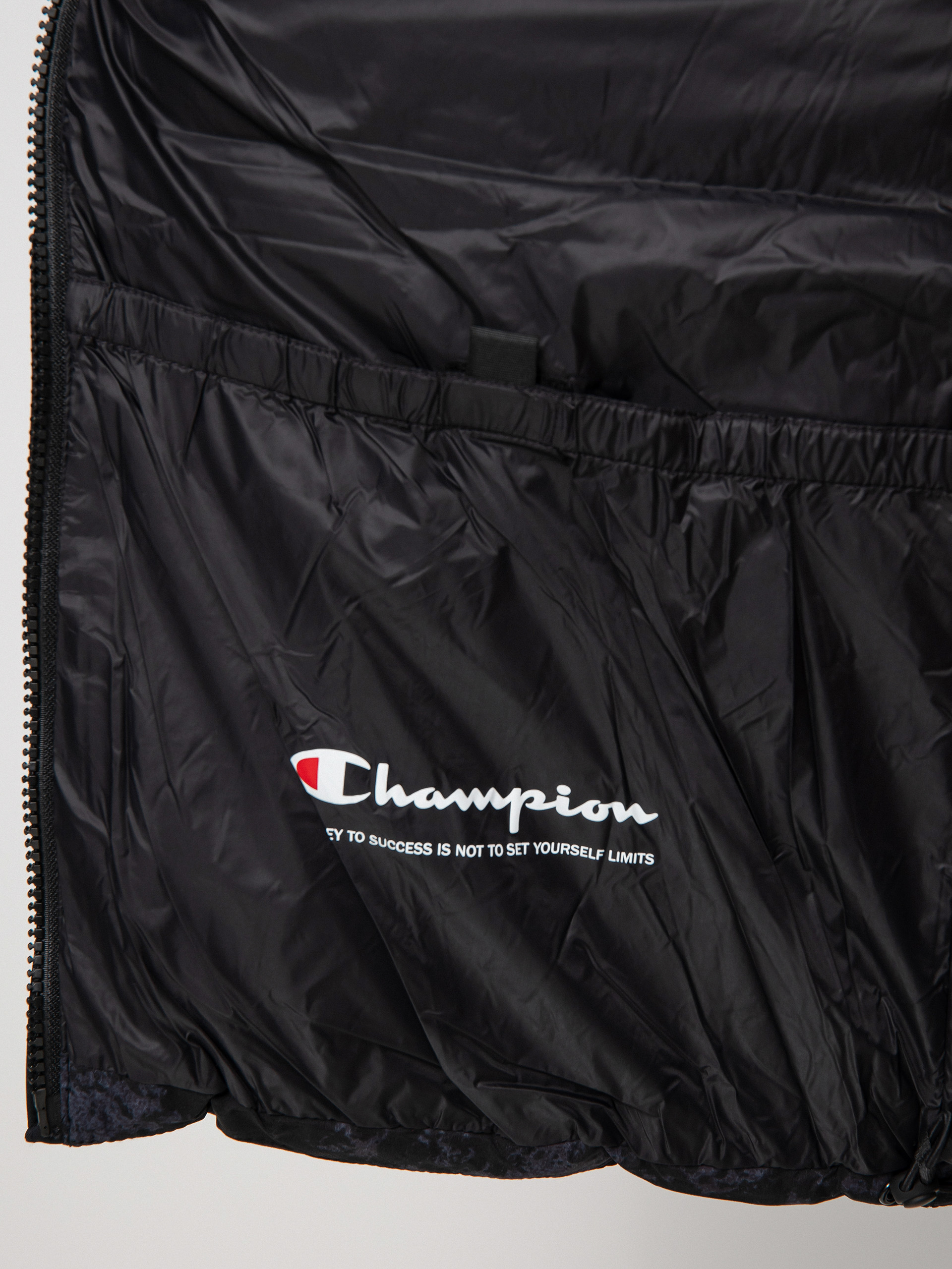 Bunda Champion Hooded Jacket 218087 (nbk/allover/nbk)