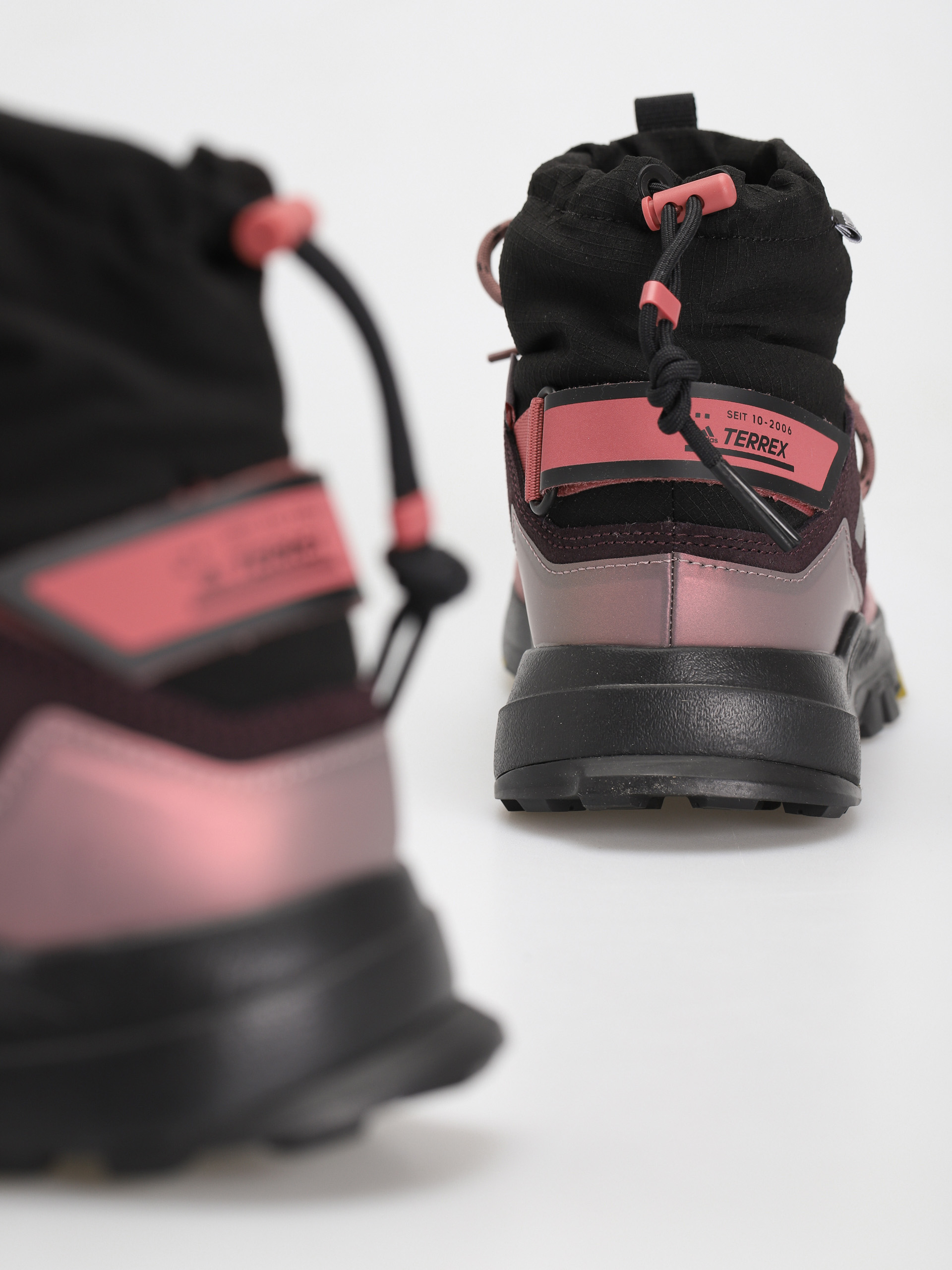 Boty adidas Originals Terrex Hikster Mid Cold Rdy Wmn (shamar/cblack/wonoxi)
