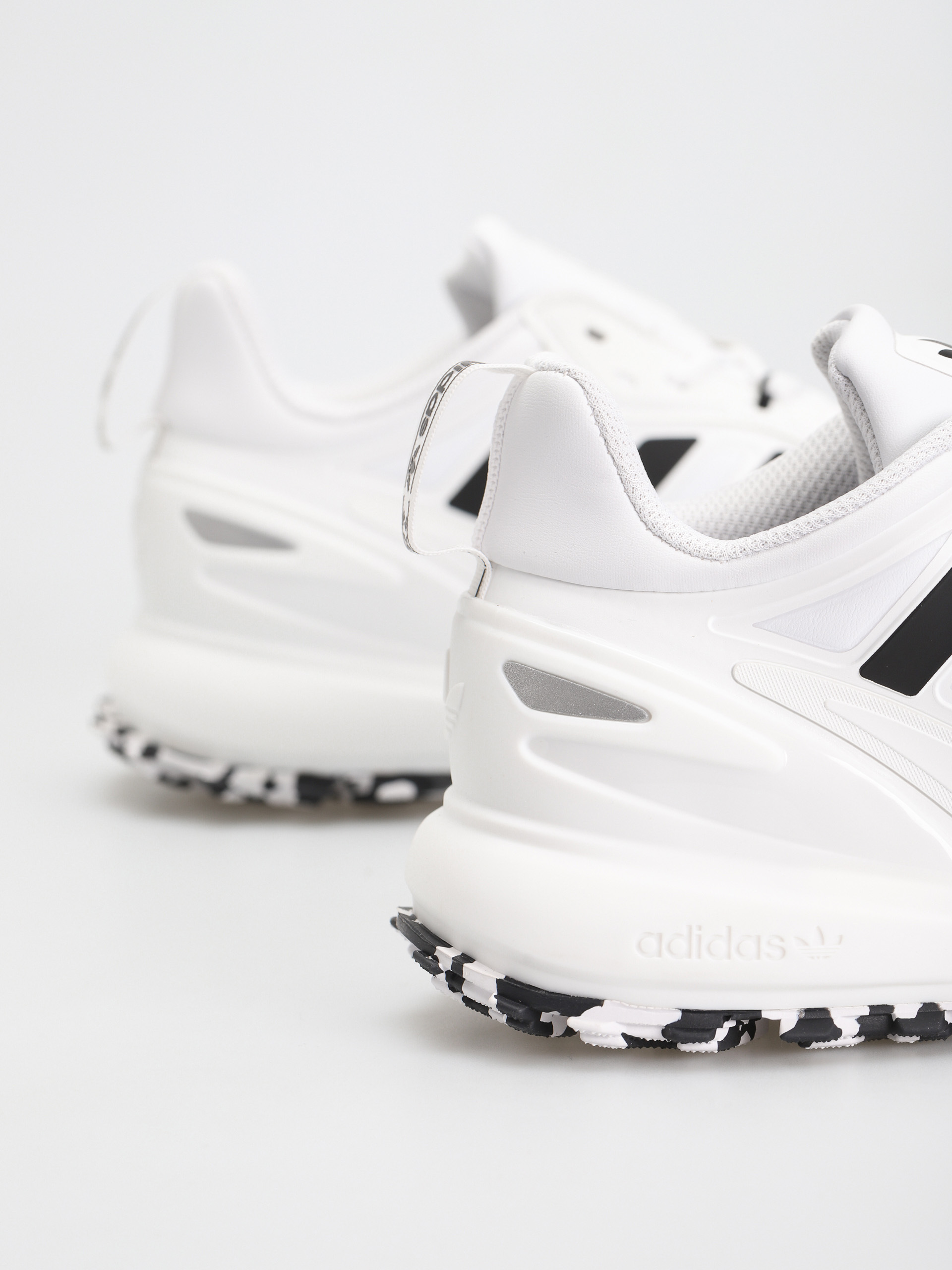 Boty adidas Originals Zx 2K Boost 2.0 Trail (ftwwht/cblack/grefiv)