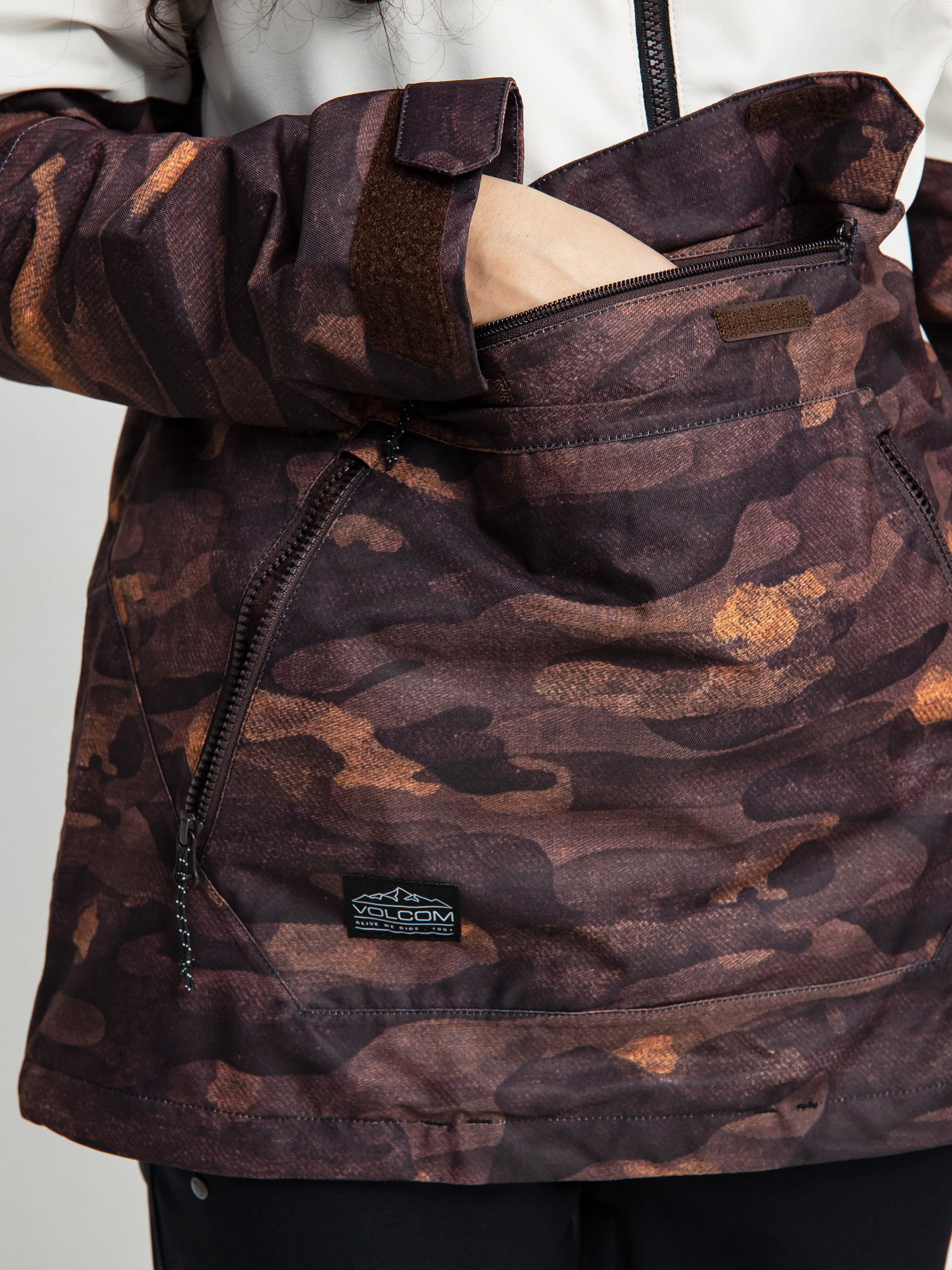 Dámská Snowboardová bunda Volcom Mirror Pullover (dusk camo)