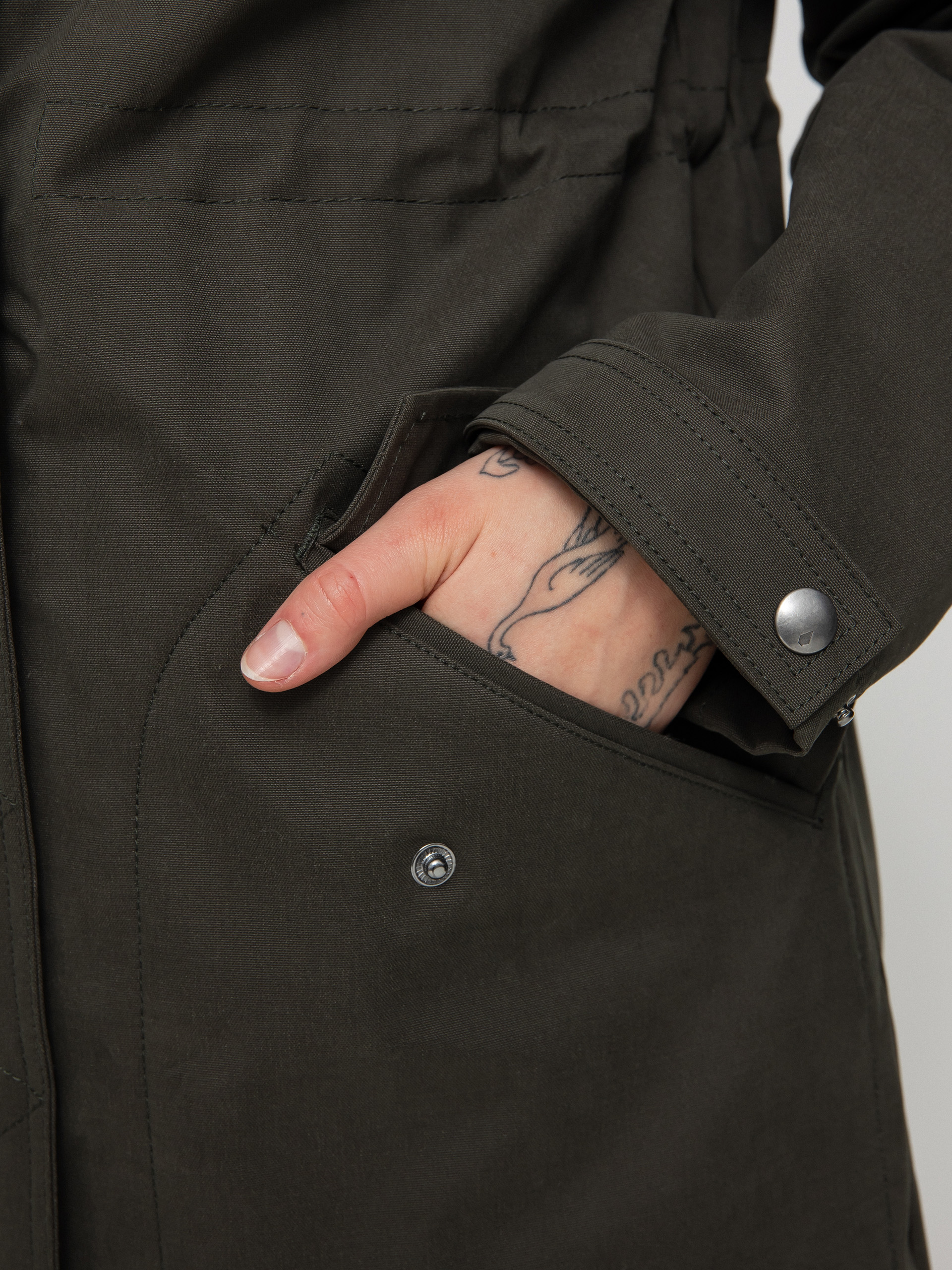 Bunda Volcom Less Is More 5K Parka Wmn (rinsed black)