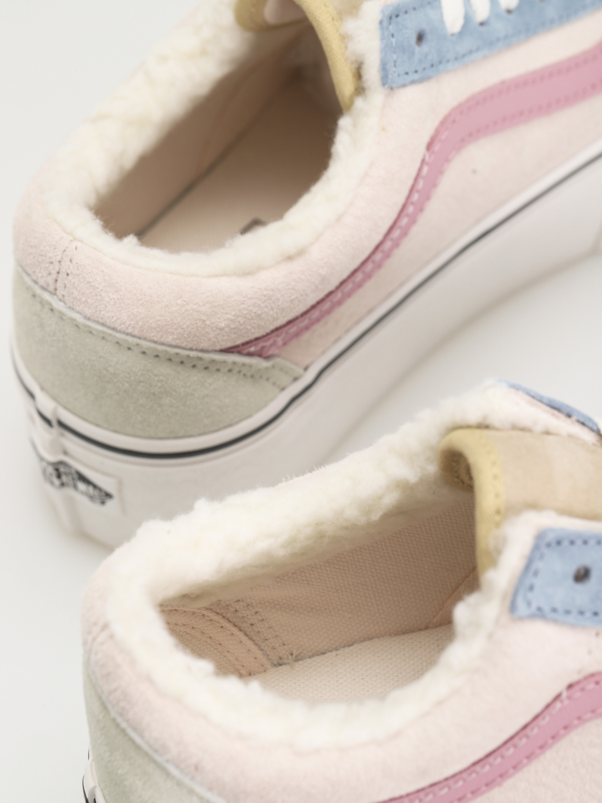 Boty Vans Old Skool Stackform (pig suede/sherpa multi color)