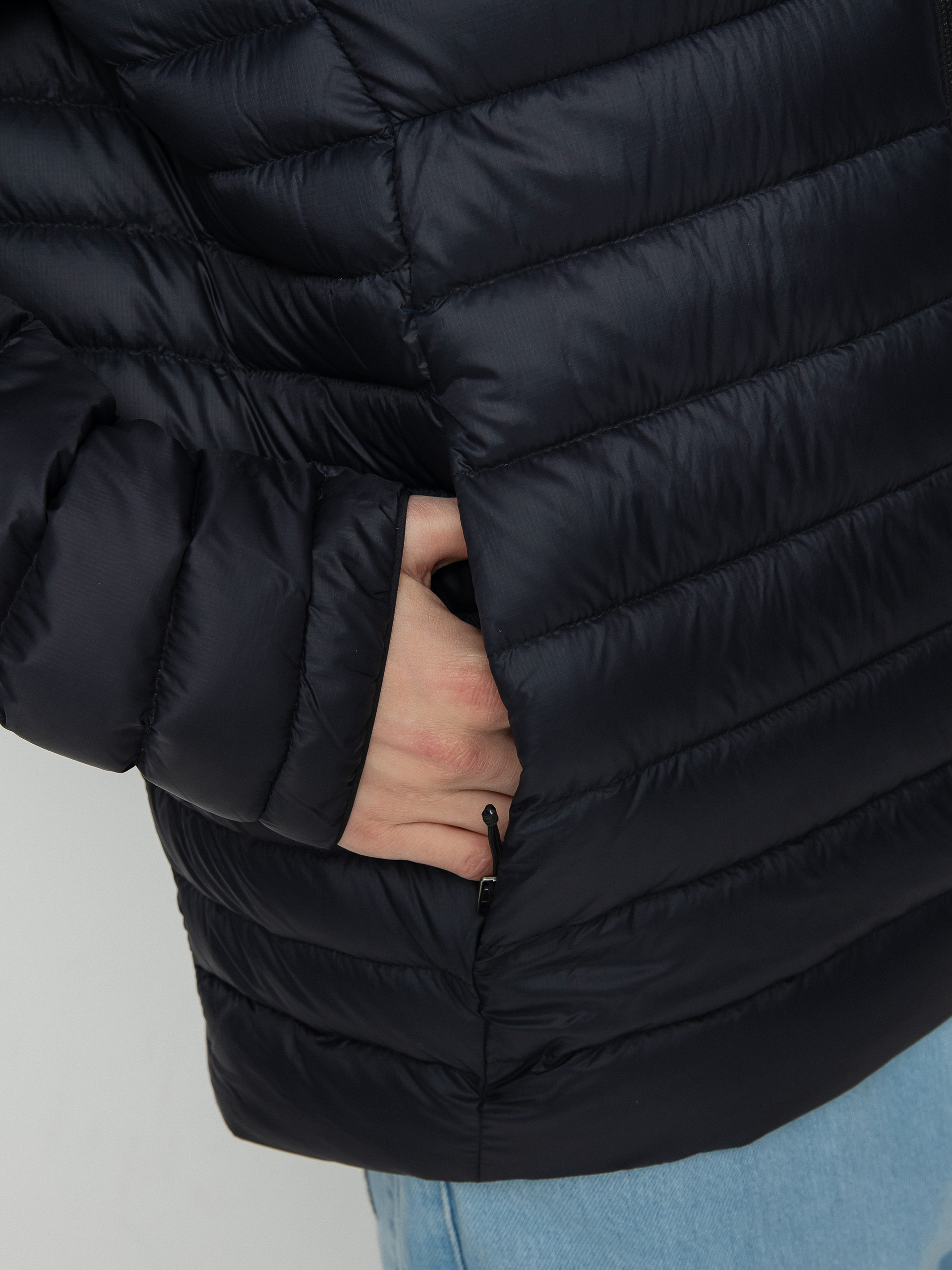 Bunda Patagonia Down Sweater Hoody (black)