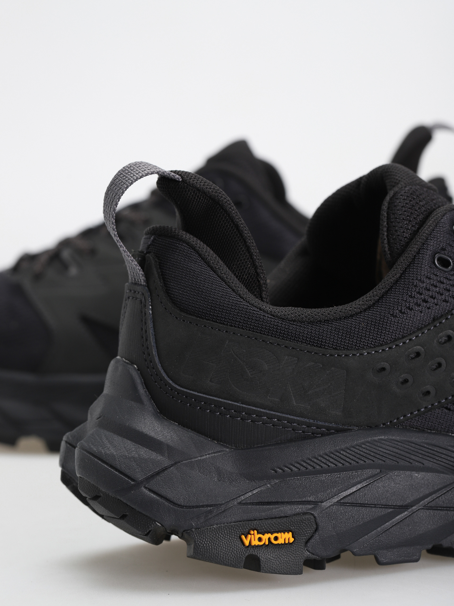 Boty Hoka One One Anacapa Breeze Low (black/black)