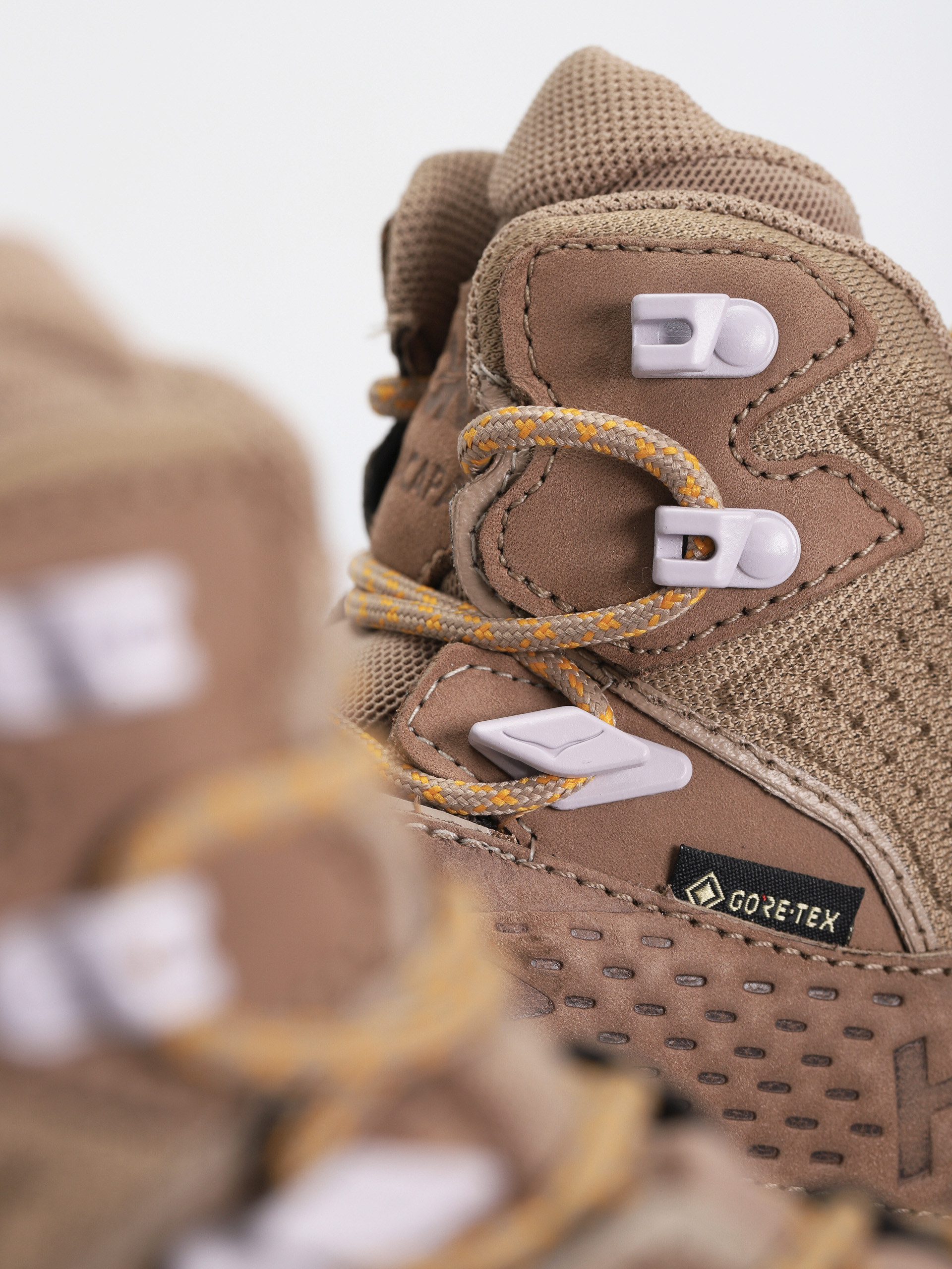 Boty Hoka One One Anacapa Mid GTX Wmn (dune/lilac marble)