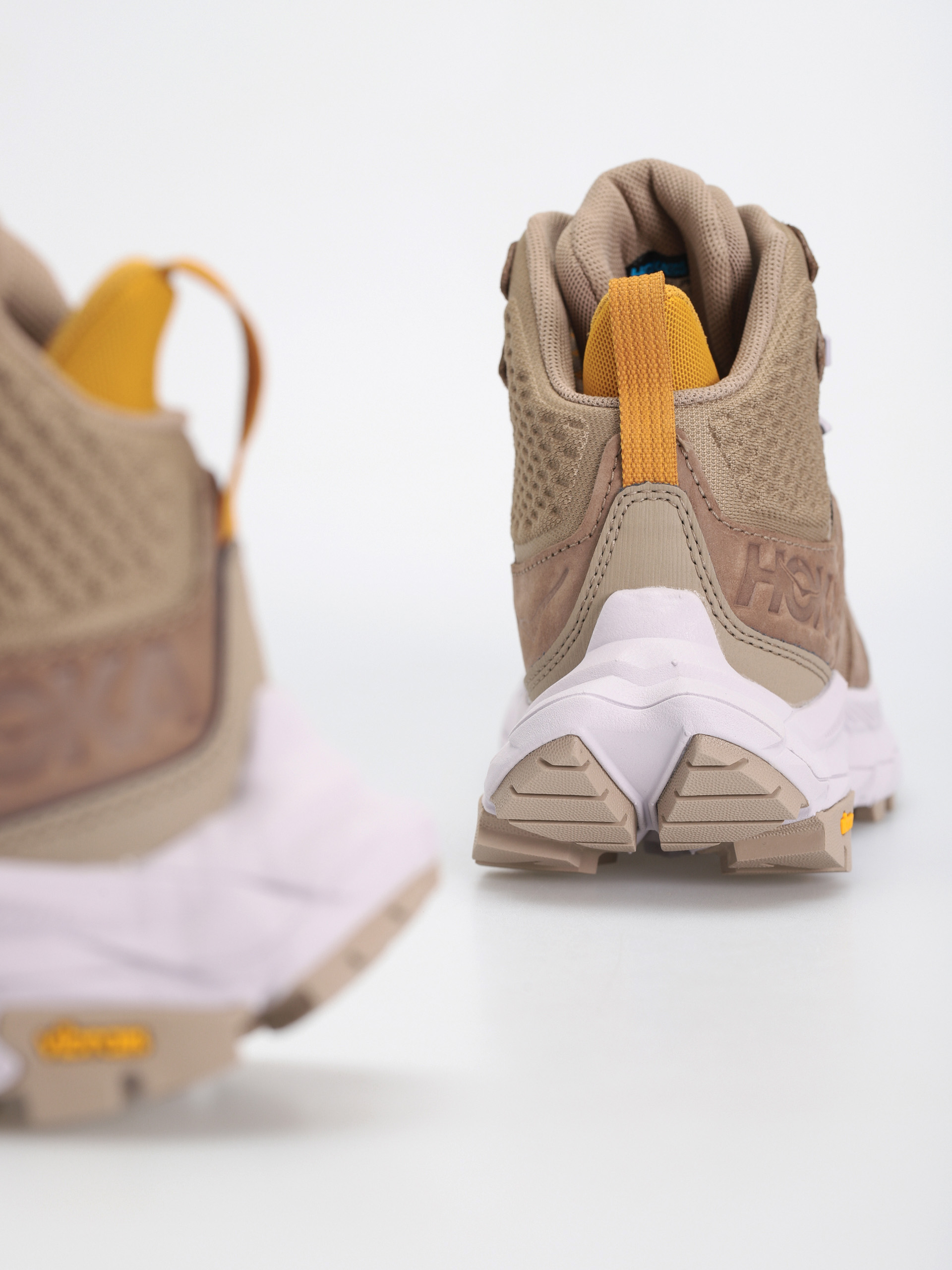 Boty Hoka One One Anacapa Mid GTX Wmn (dune/lilac marble)