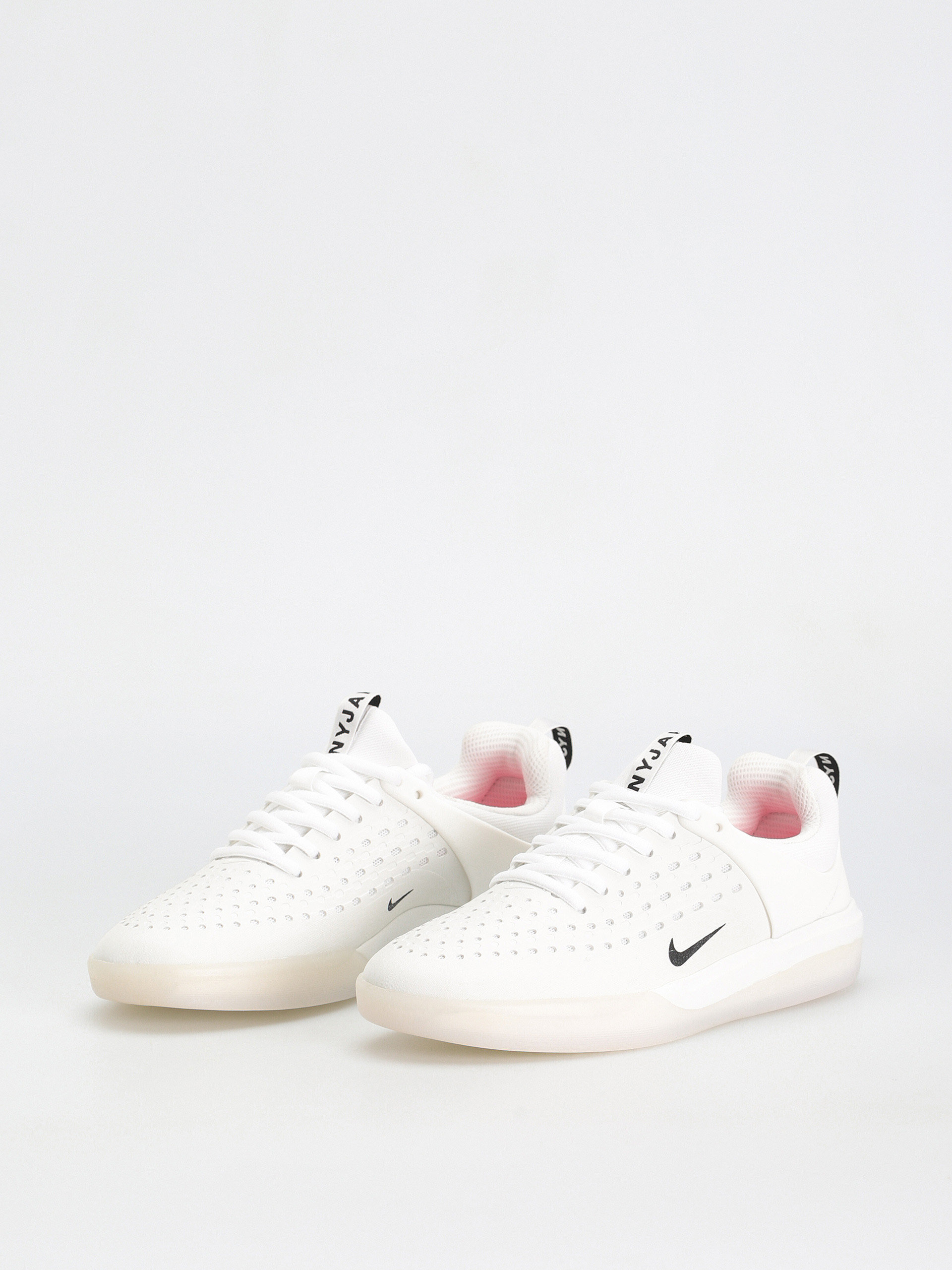 Boty Nike SB Zoom Nyjah 3 (white/black summit white hyper pink)